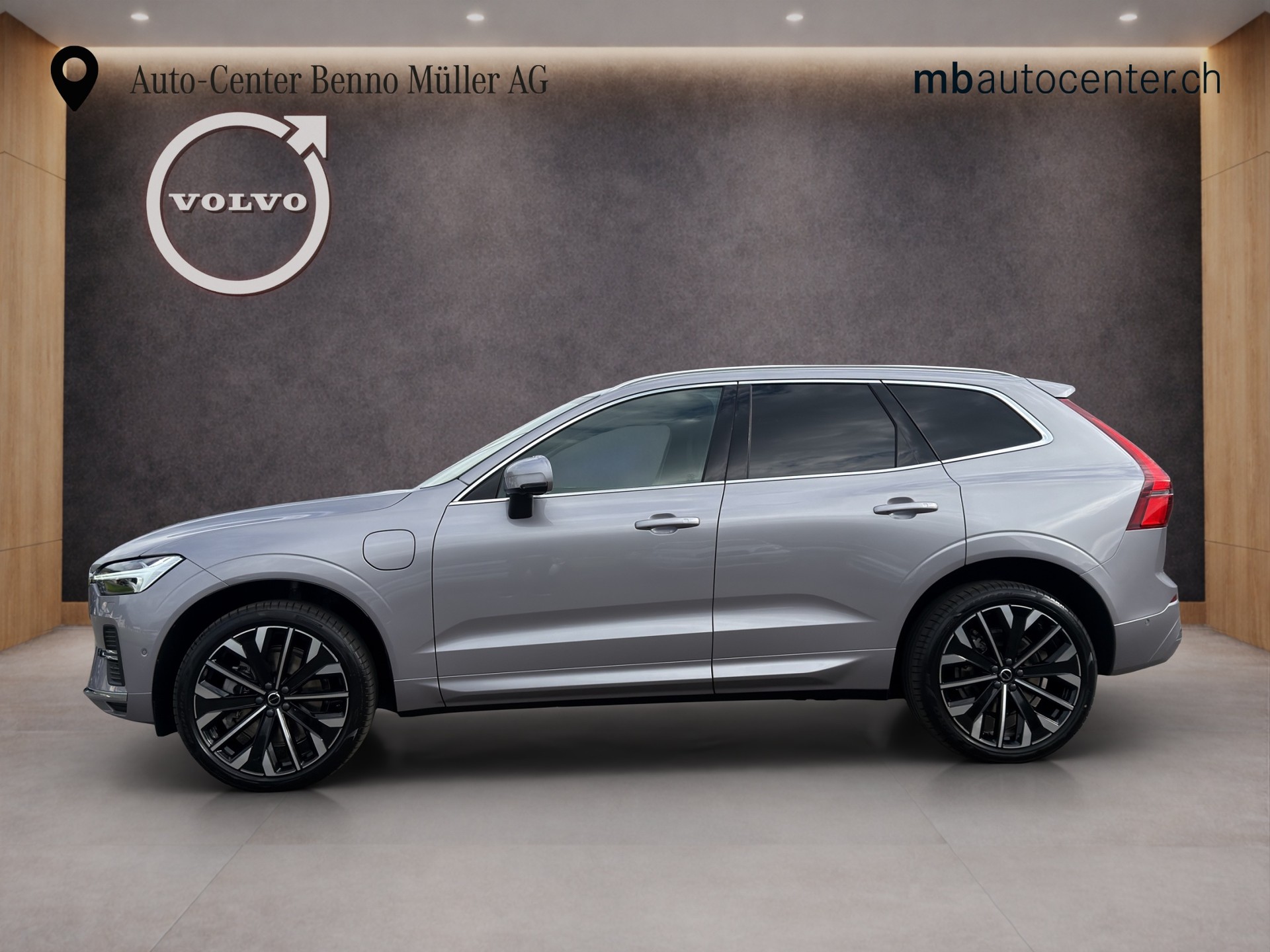 VOLVO XC60 2.0 T6 TE Ultra Bright eAWD-image-1