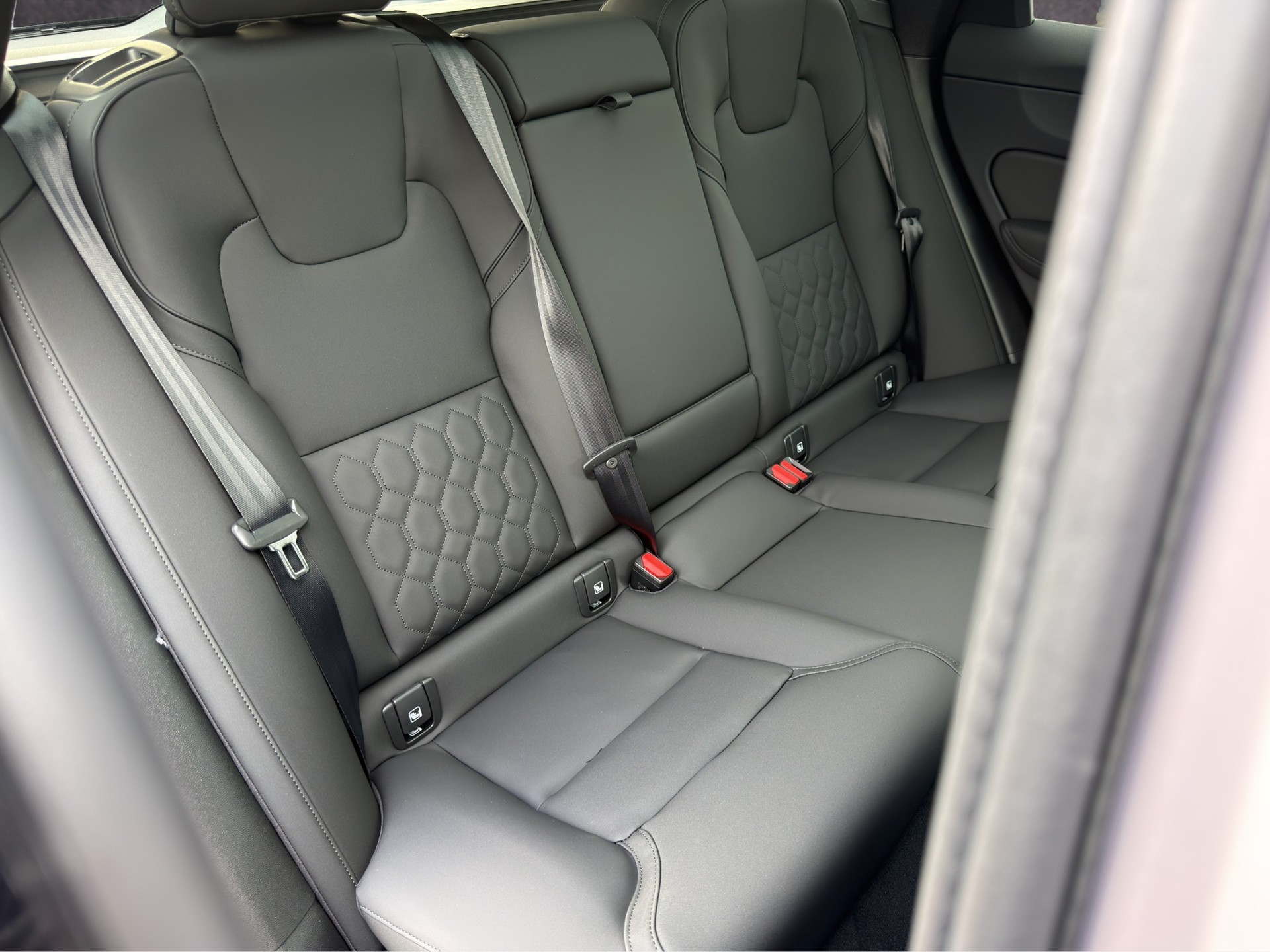 VOLVO XC60 2.0 T6 TE Ultra Bright eAWD-image-16