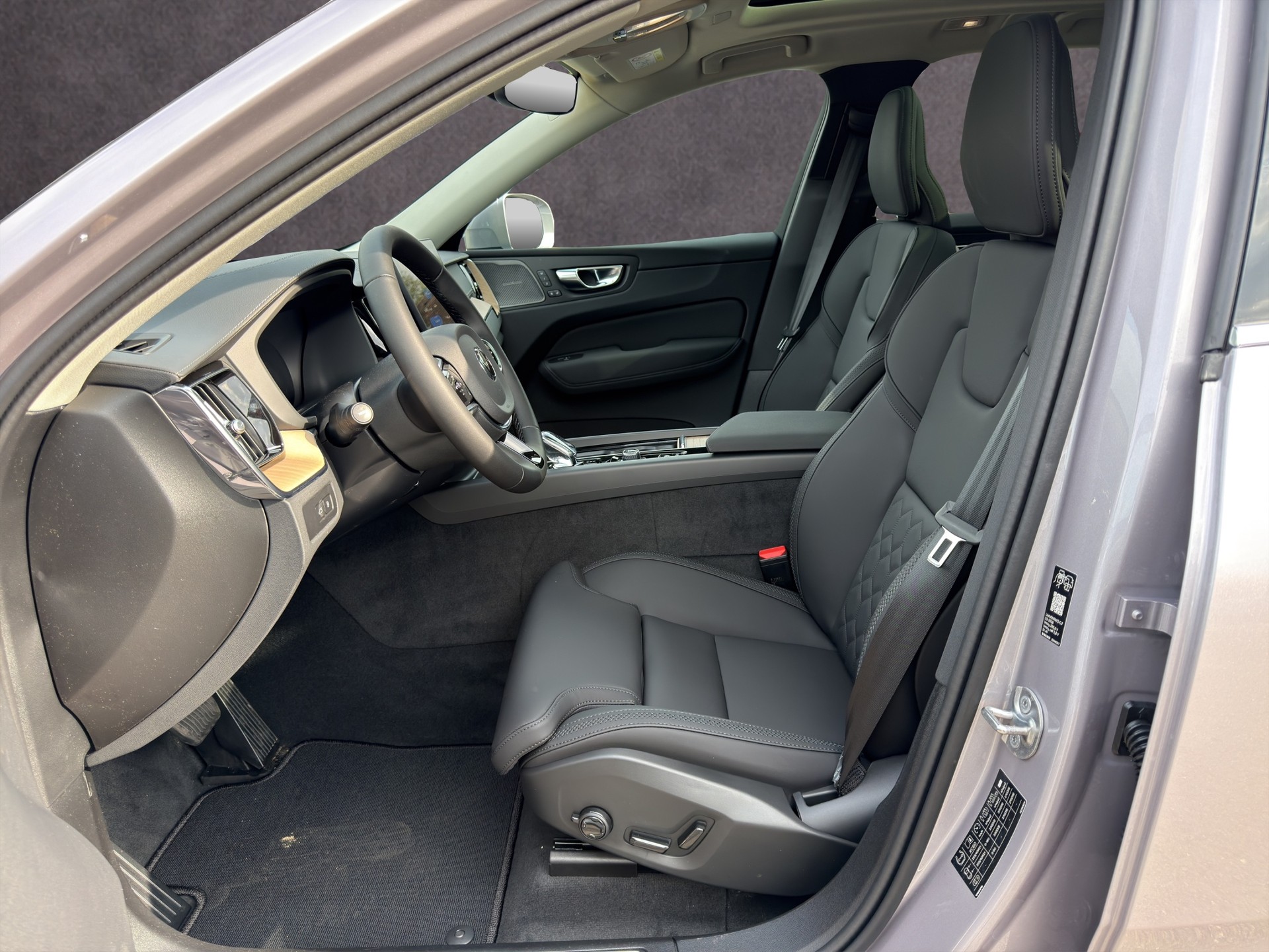 VOLVO XC60 2.0 T6 TE Ultra Bright eAWD-image-8