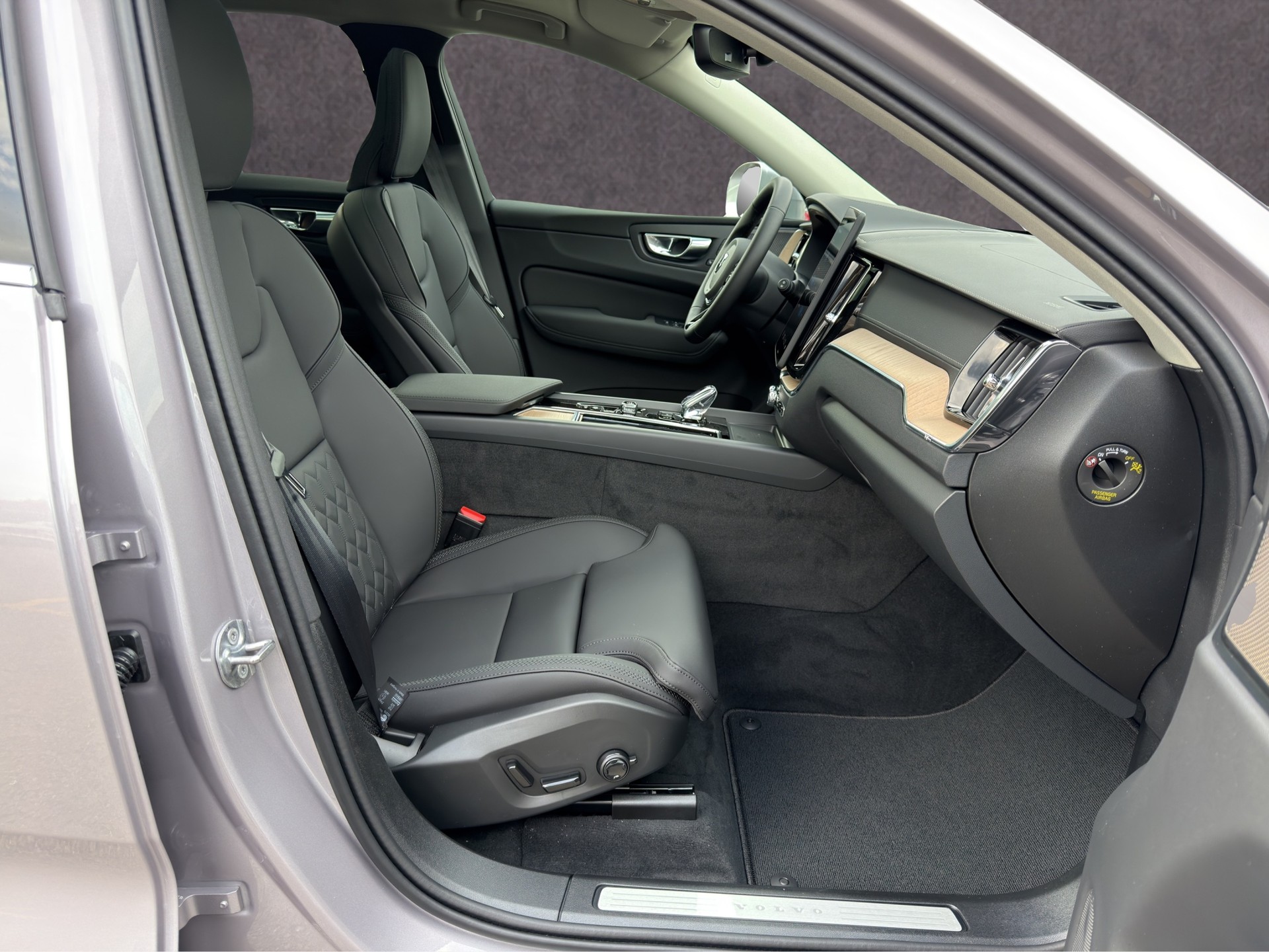 VOLVO XC60 2.0 T6 TE Ultra Bright eAWD-image-15