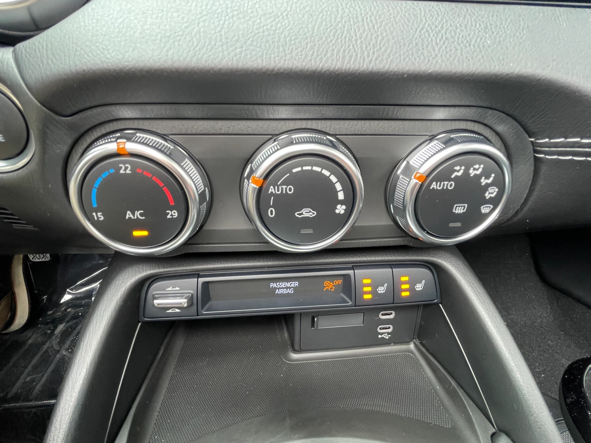 Image MAZDA MX-5 MX-5 RF Skyactiv-G 132 Exclusive-line