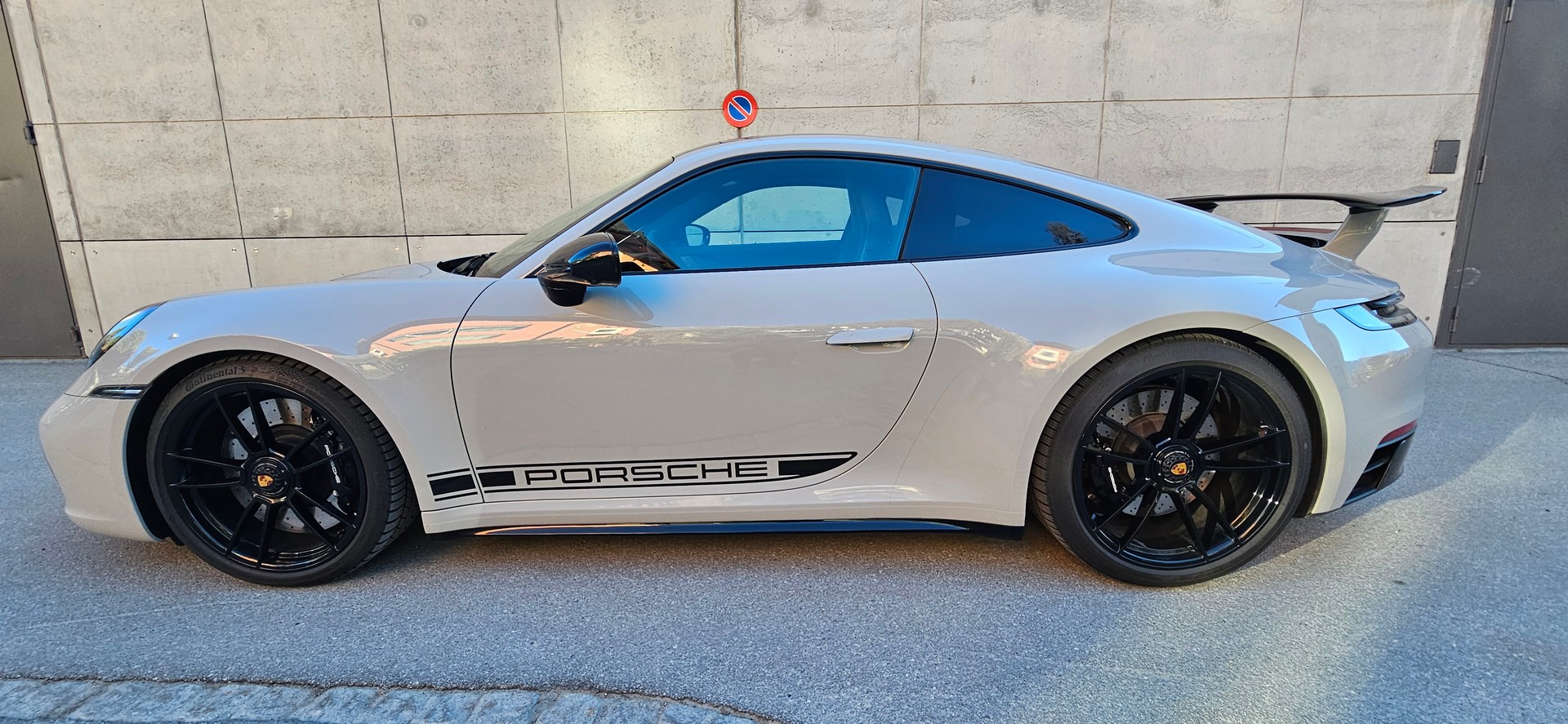 PORSCHE 911 Carrera 4 GTS PDK-image-2