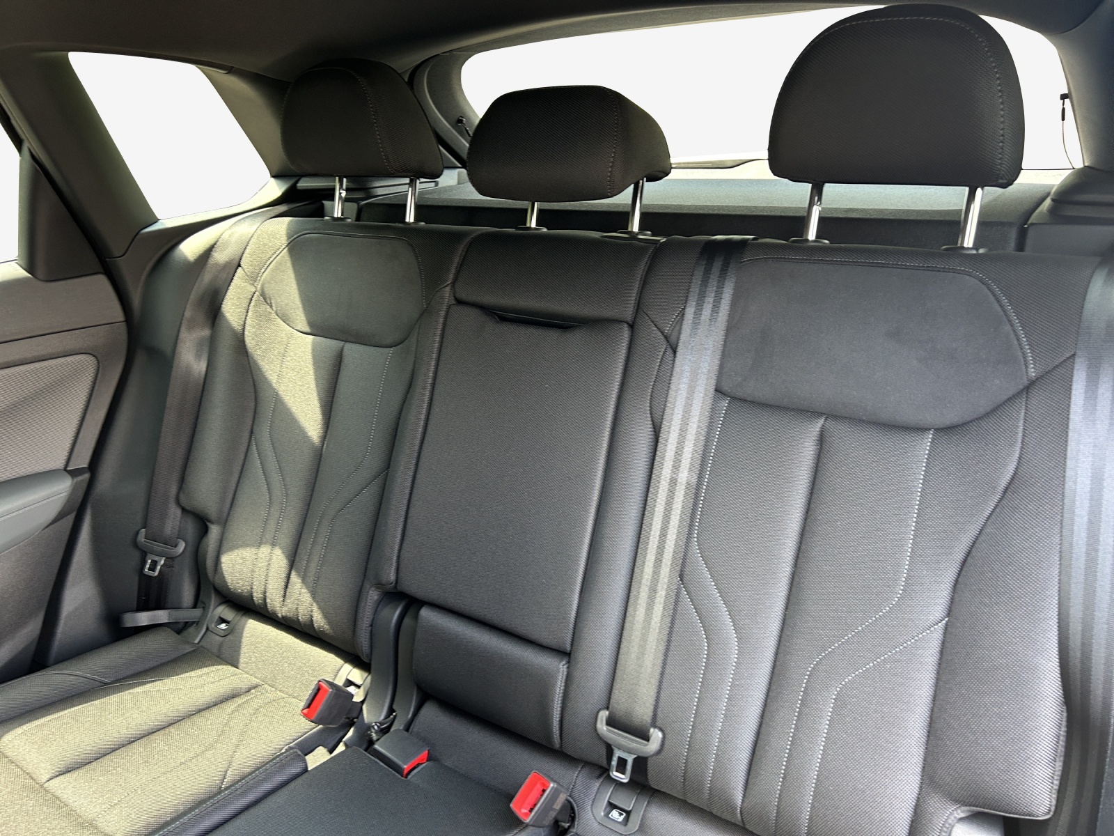 AUDI Q3 SUV TFSI quattro 150 kW S tronic-image-11