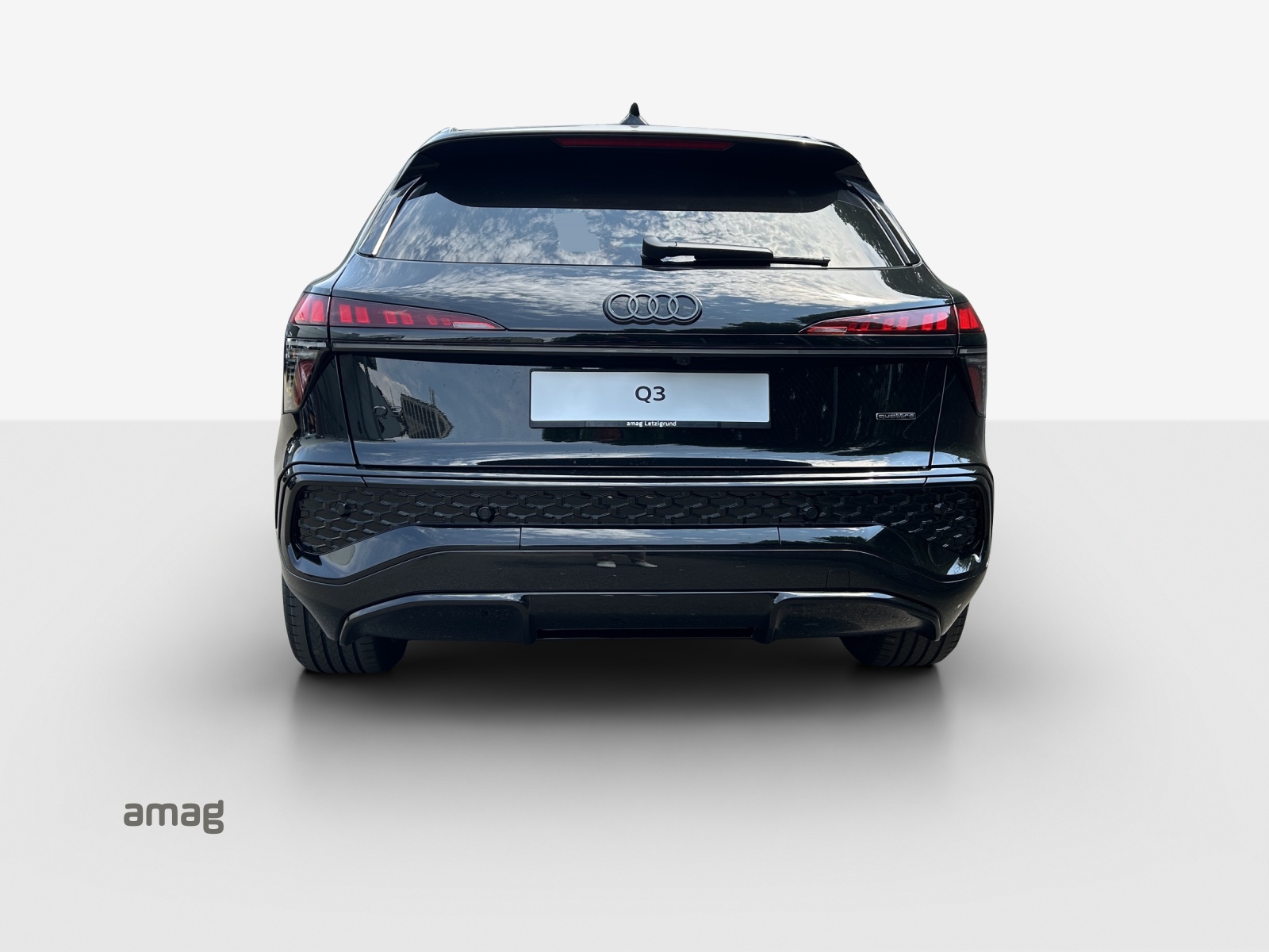 AUDI Q3 SUV TFSI quattro 150 kW S tronic-image-3