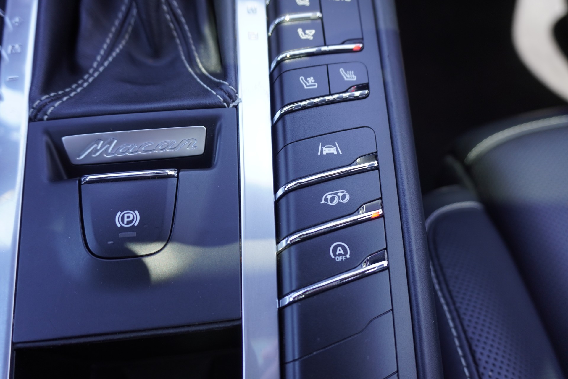 PORSCHE Macan GTS PDK-image-20