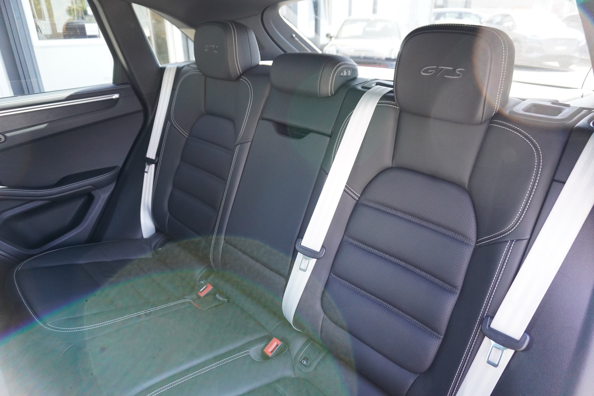 PORSCHE Macan GTS PDK-image-14