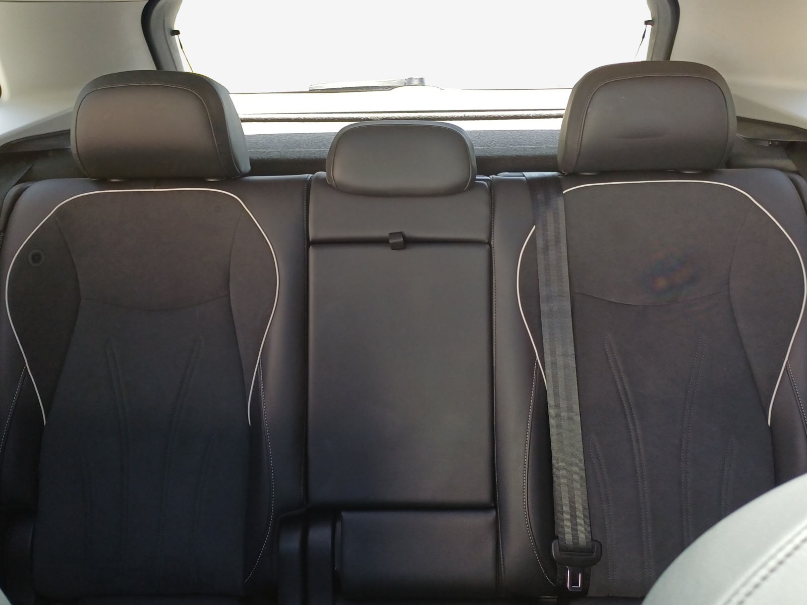 VW Tiguan 2.0 TSI DSG Elegance 4Motion-image-11