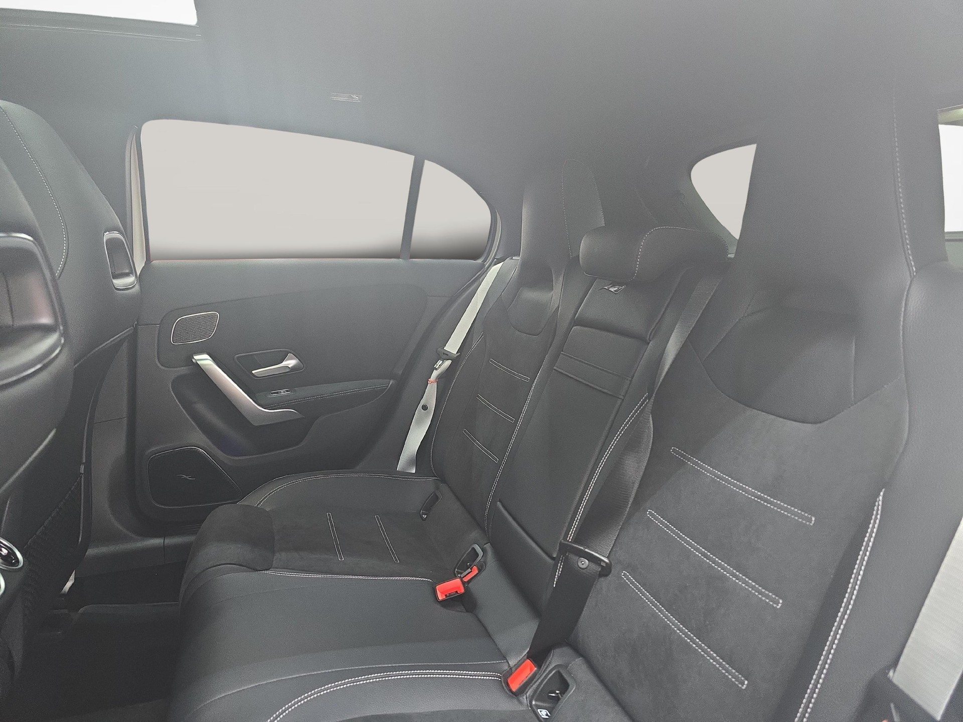 MERCEDES-BENZ A 250 EQ Star AMG Line-image-9