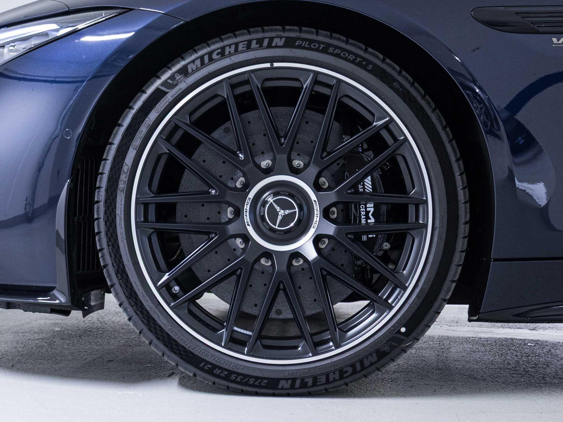 MERCEDES-BENZ SL 63 S AMG E Performance "Executive Edition"-image-13