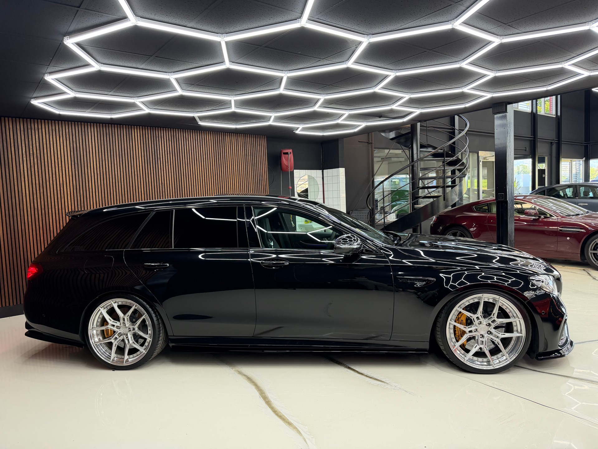 MERCEDES-BENZ E 63 AMG S 4 Matic 9G-Tronic-image-3
