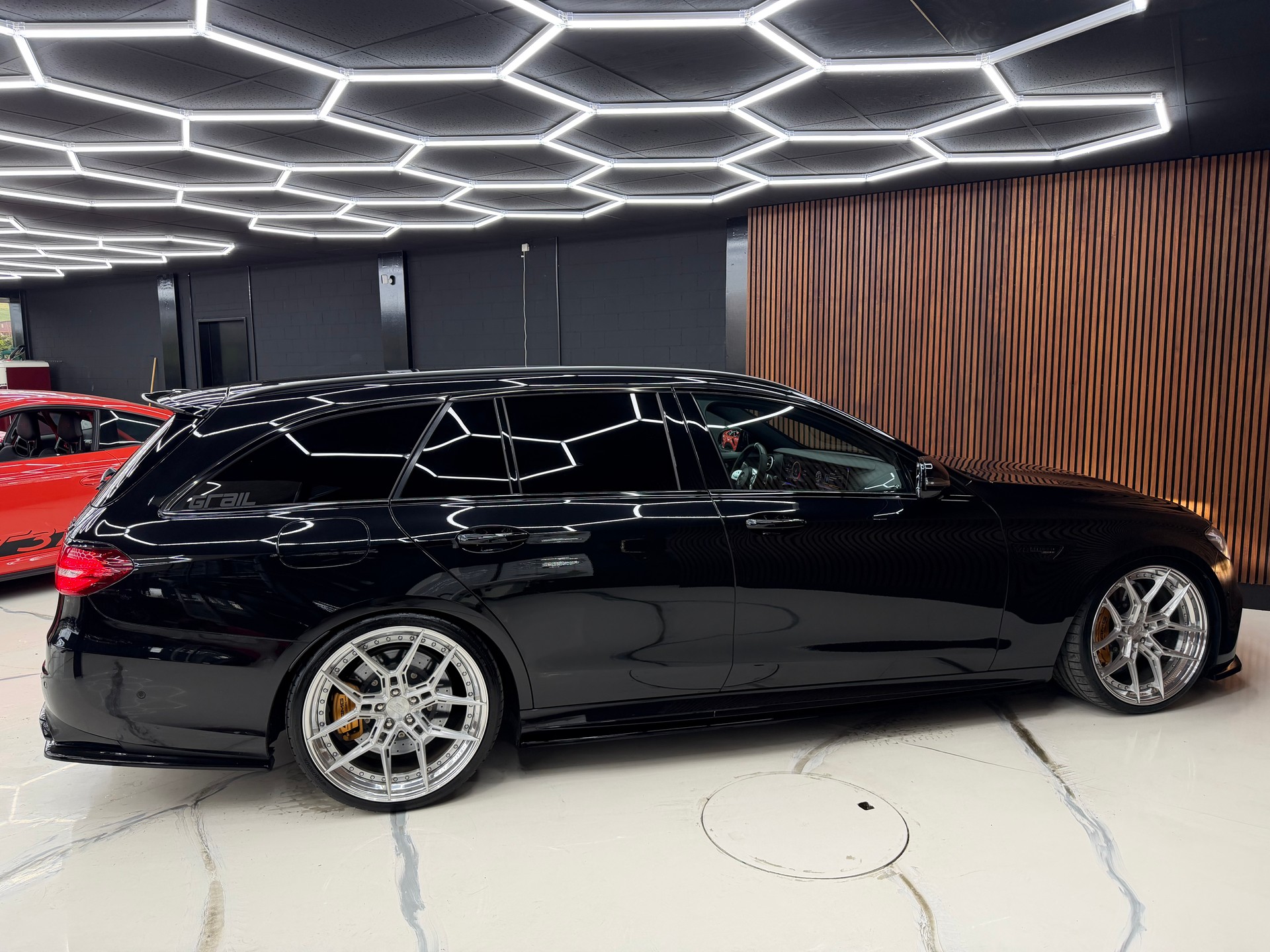 MERCEDES-BENZ E 63 AMG S 4 Matic 9G-Tronic-image-9