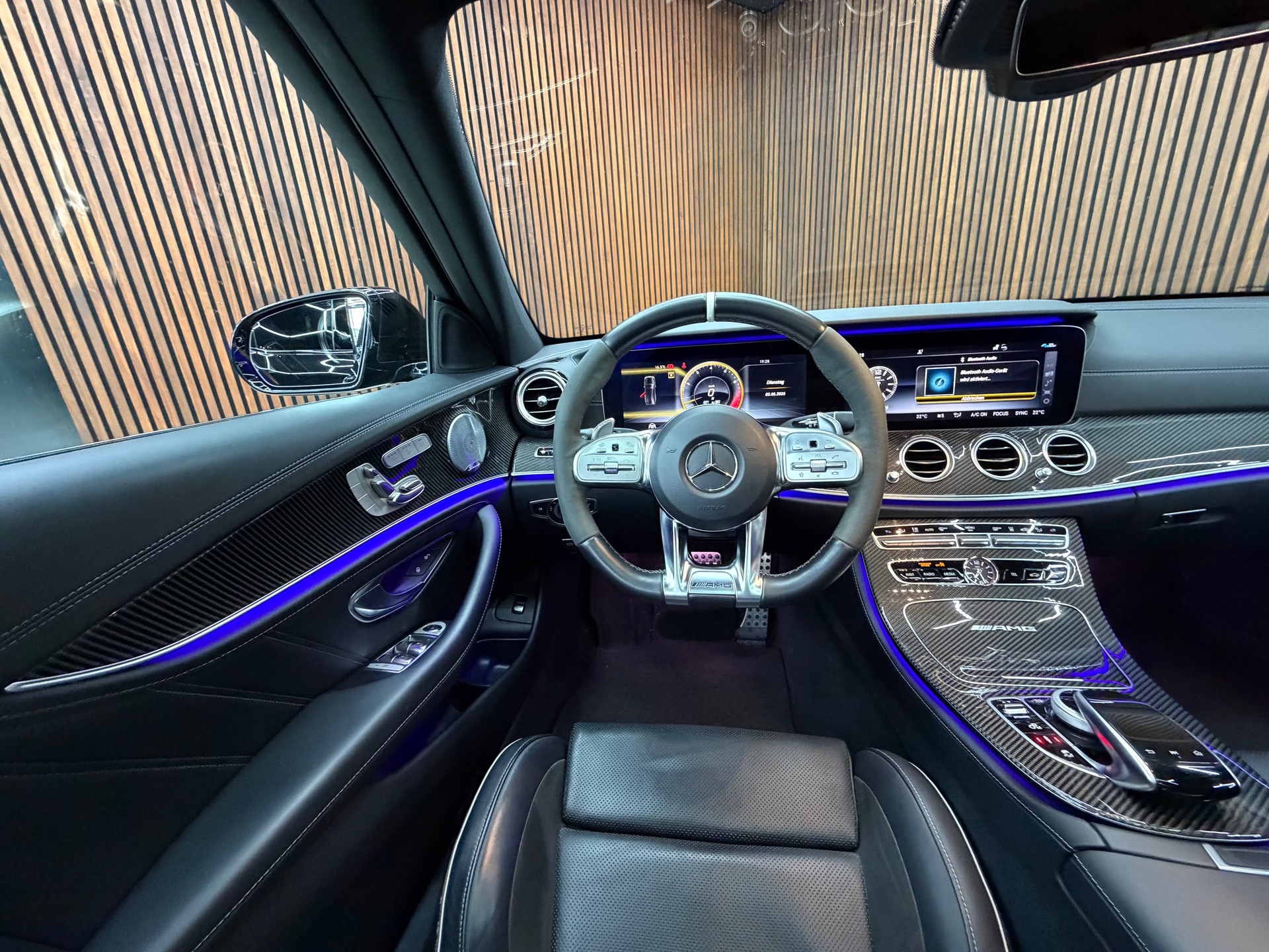 MERCEDES-BENZ E 63 AMG S 4 Matic 9G-Tronic-image-13