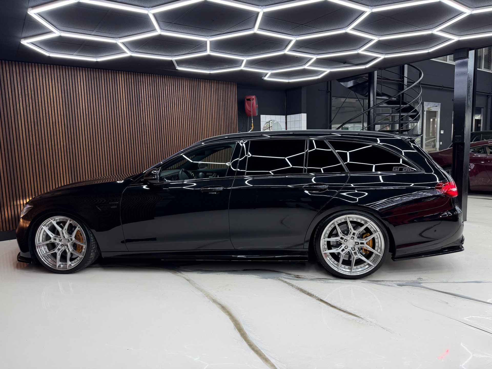 MERCEDES-BENZ E 63 AMG S 4 Matic 9G-Tronic-image-8