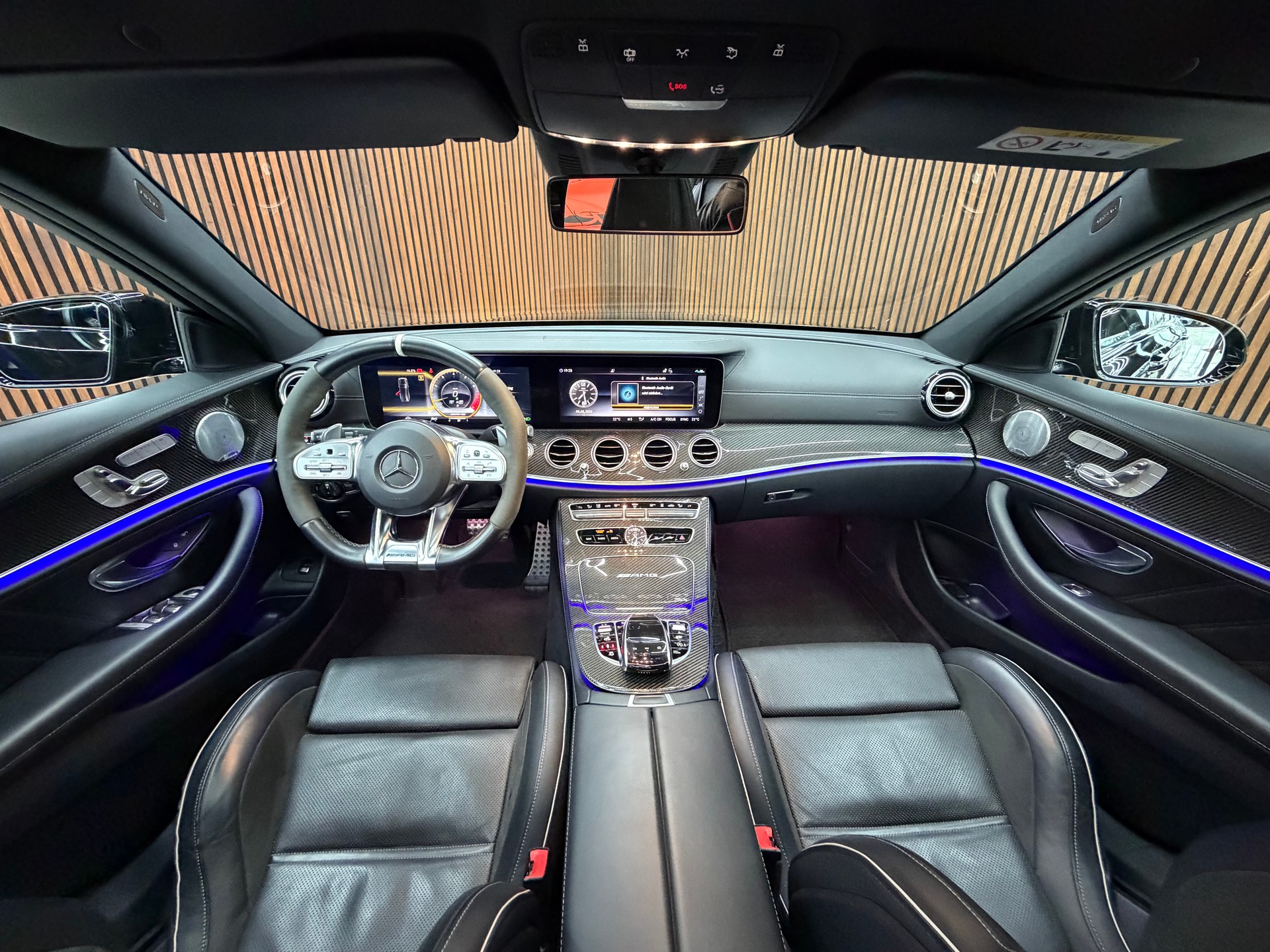 MERCEDES-BENZ E 63 AMG S 4 Matic 9G-Tronic-image-12