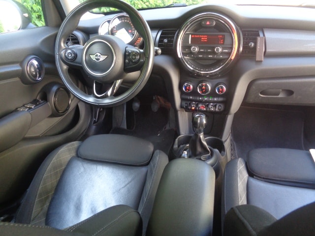 MINI Cooper-image-3