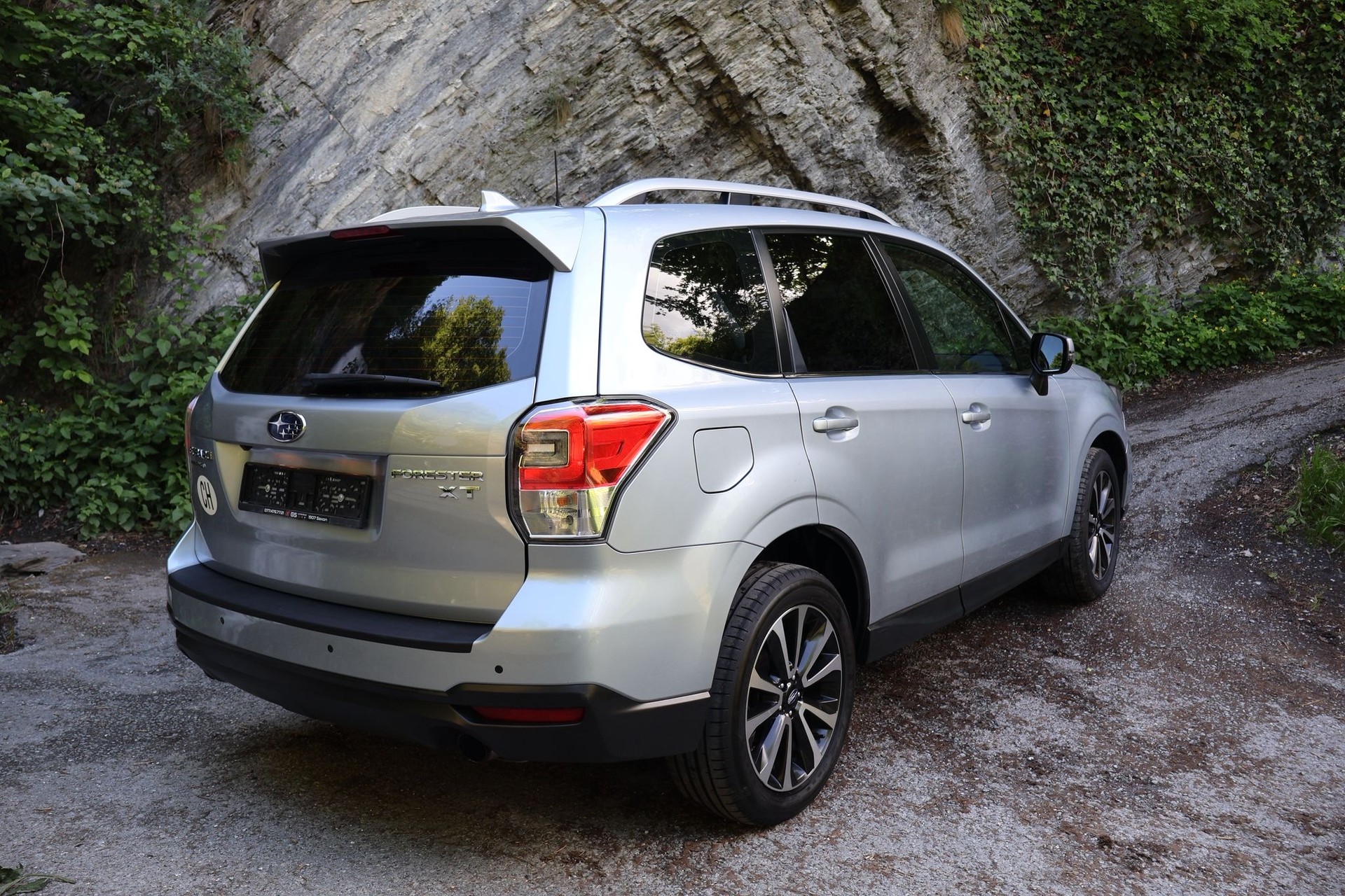 SUBARU Forester 2.0XT Sport Lineartronic-image-4