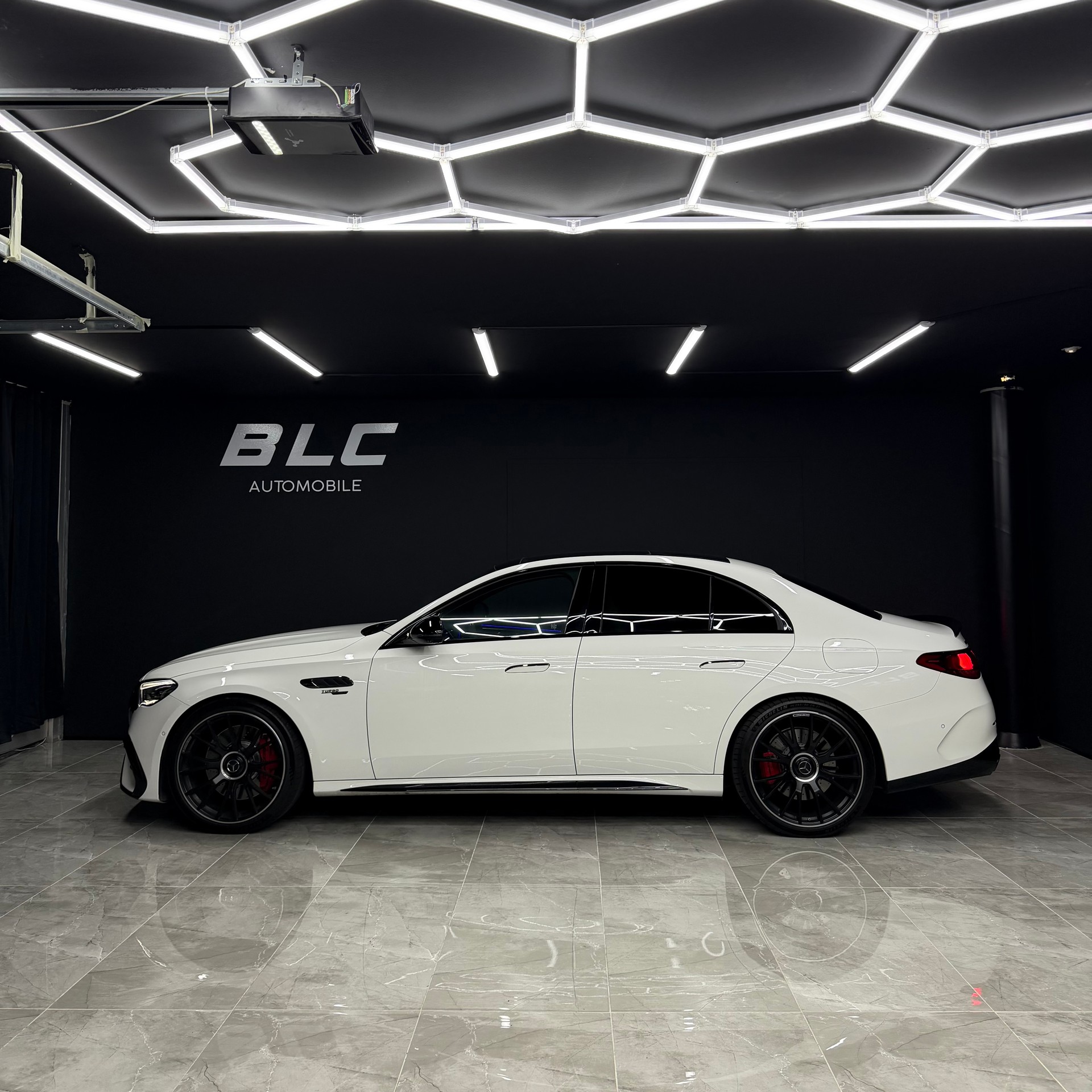 MERCEDES-BENZ E 53 AMG Hybrid 4Matic+ 9G-Tronic-image-2