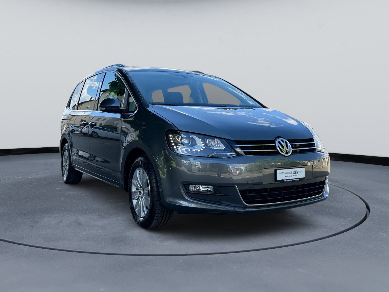 VW Sharan 2.0 TDI BlueMotion Technology Cup DSG-image-2