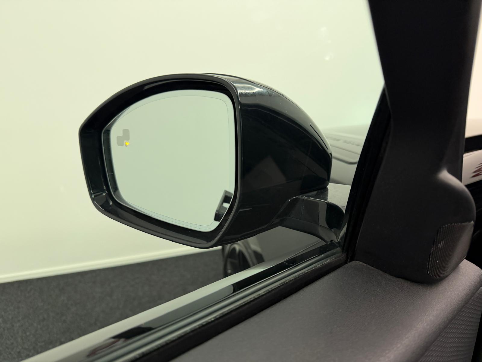 LAND ROVER Range Rover Velar R-Dynamic D 240 HSE Automatic-image-23