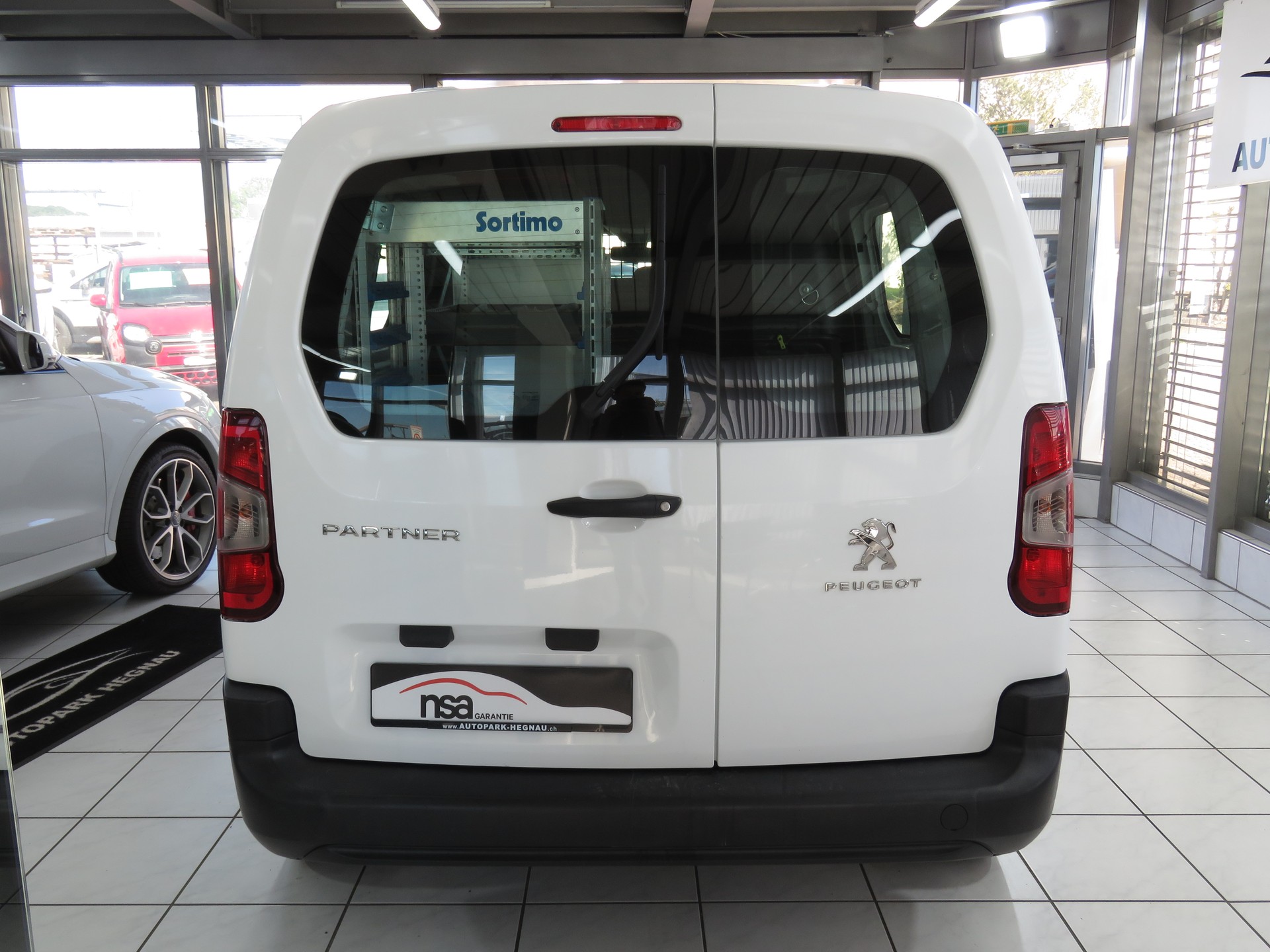 PEUGEOT Partner 1.5 Blue HDi s/s Premium 3-Plätzer (NL 800 Kg)-image-4