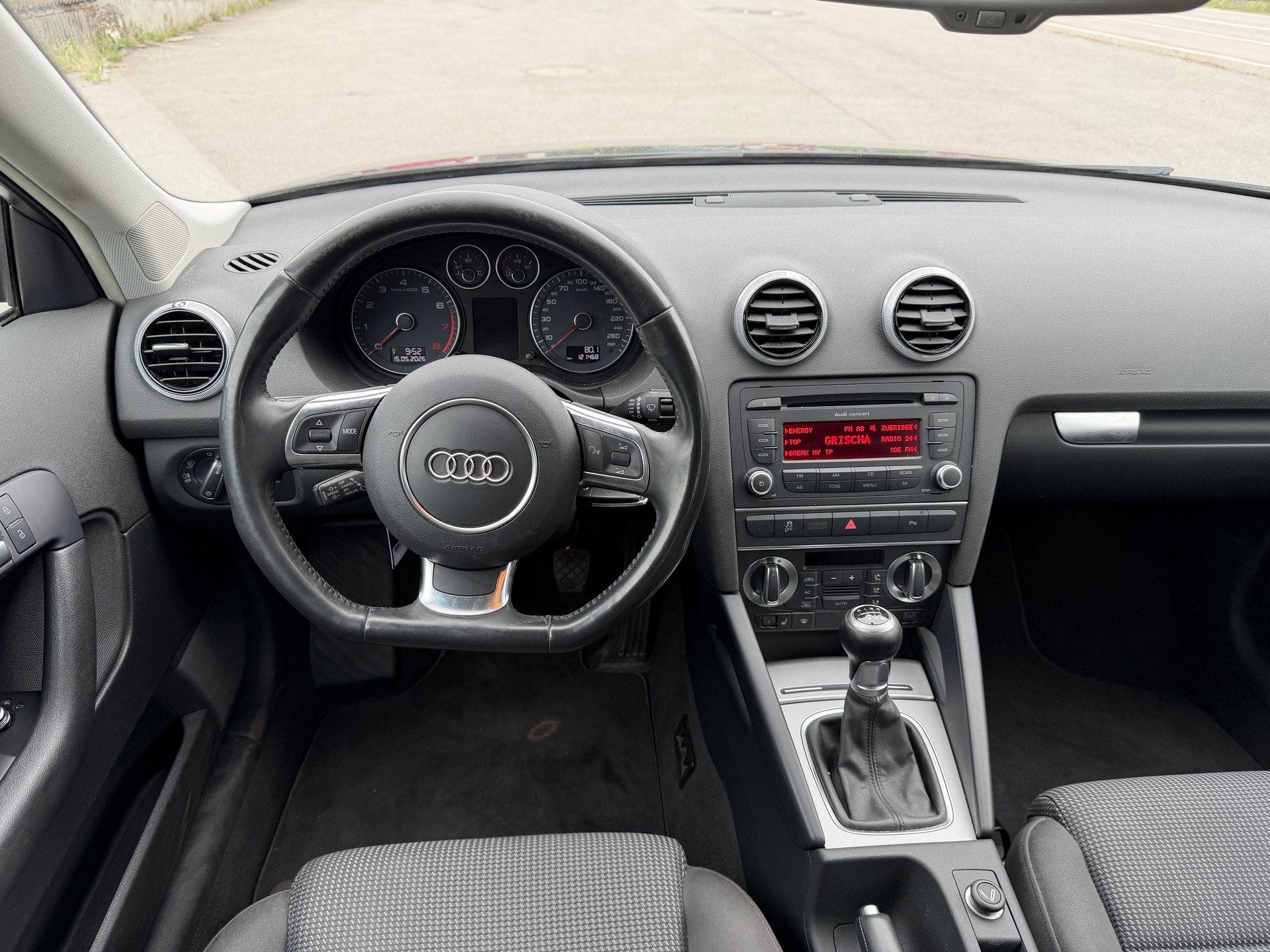 AUDI A3 Sportback 1.8 TFSI Ambiente quattro-image-8