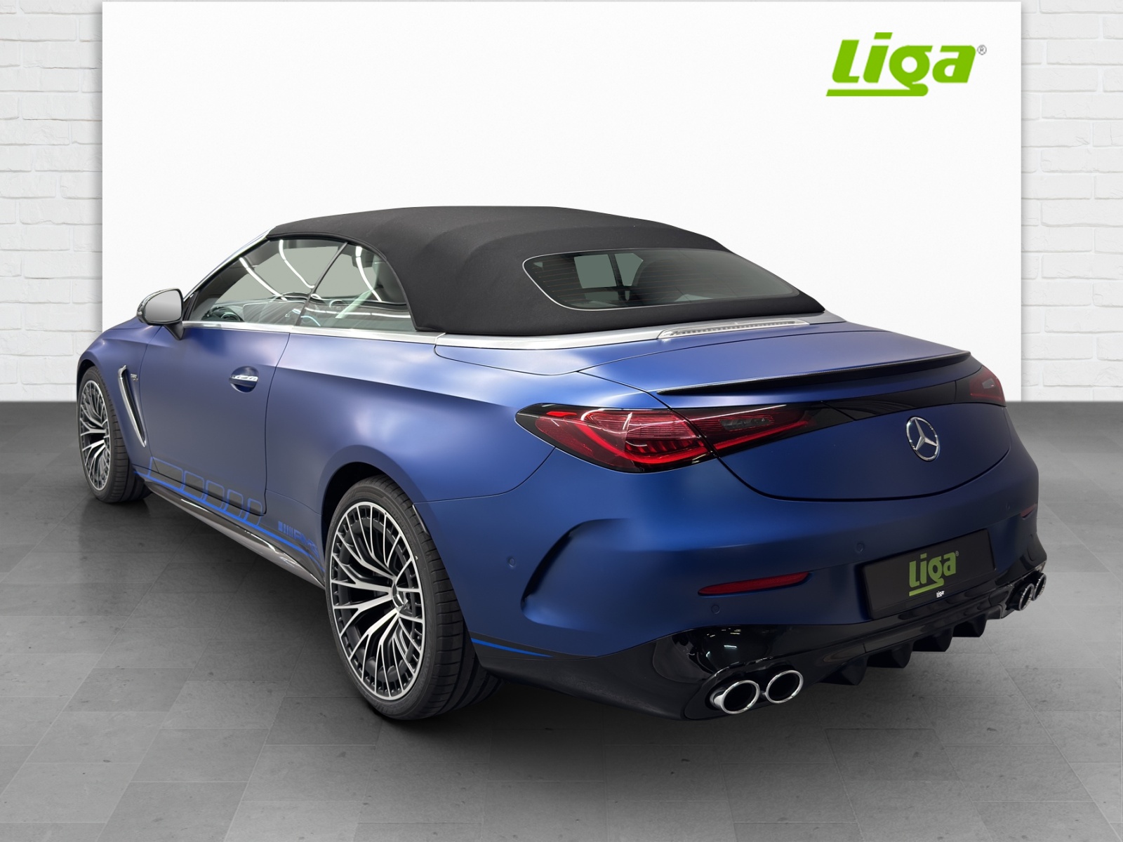 MERCEDES-BENZ AMG CLE 53 4Matic+ Cabriolet-showroom-element-3