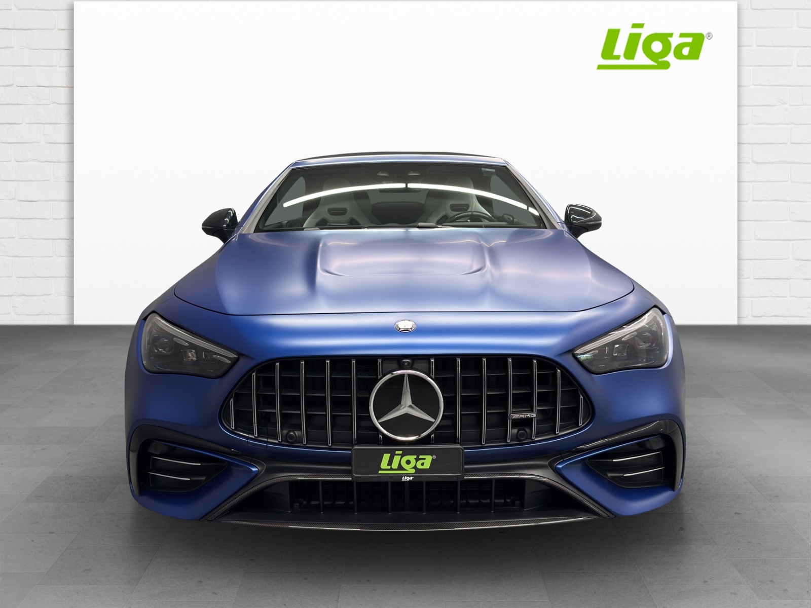 MERCEDES-BENZ AMG CLE 53 4Matic+ Cabriolet-showroom-element-1