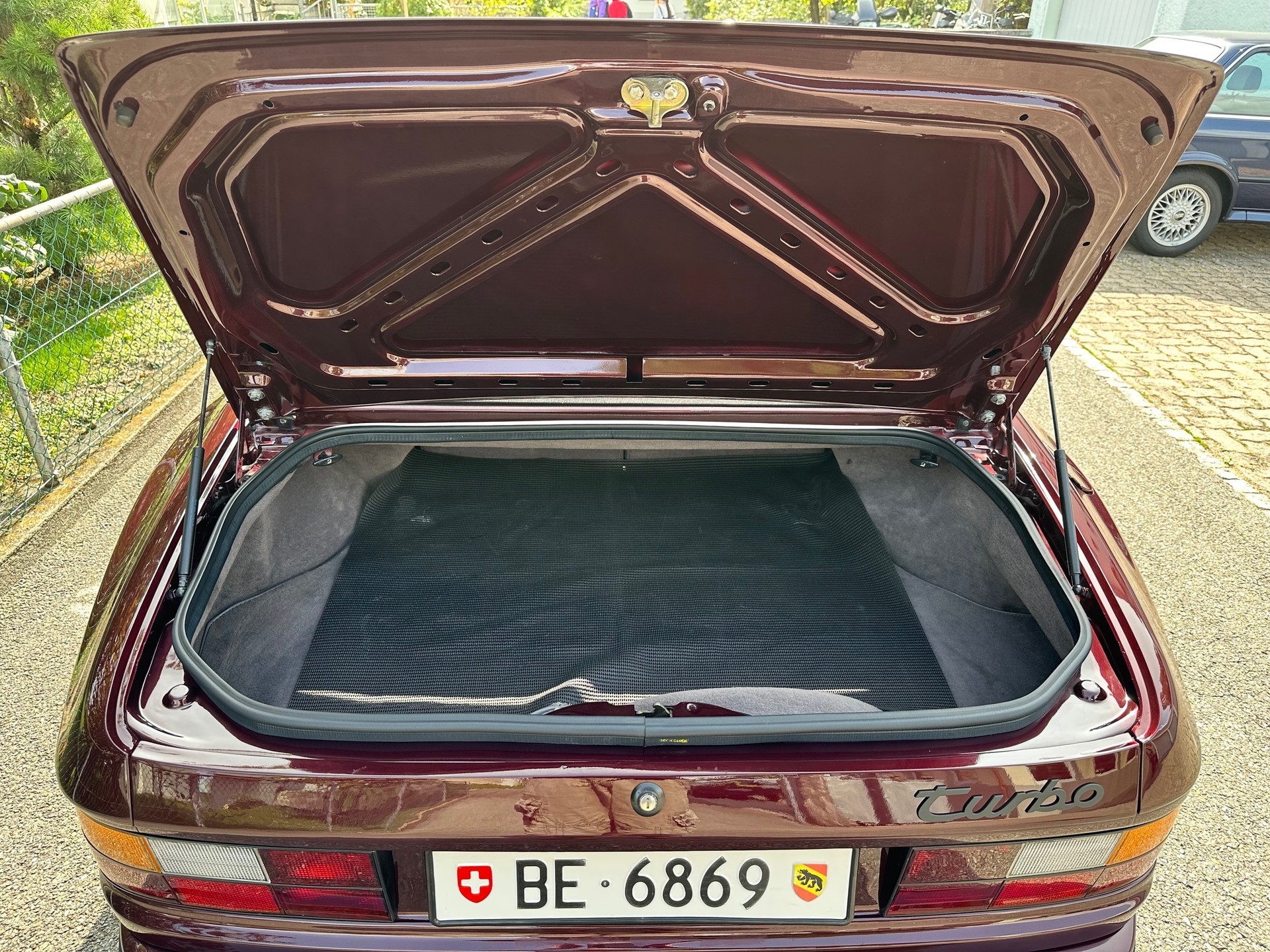PORSCHE 944 Turbo Cabriolet Veteran-image-10