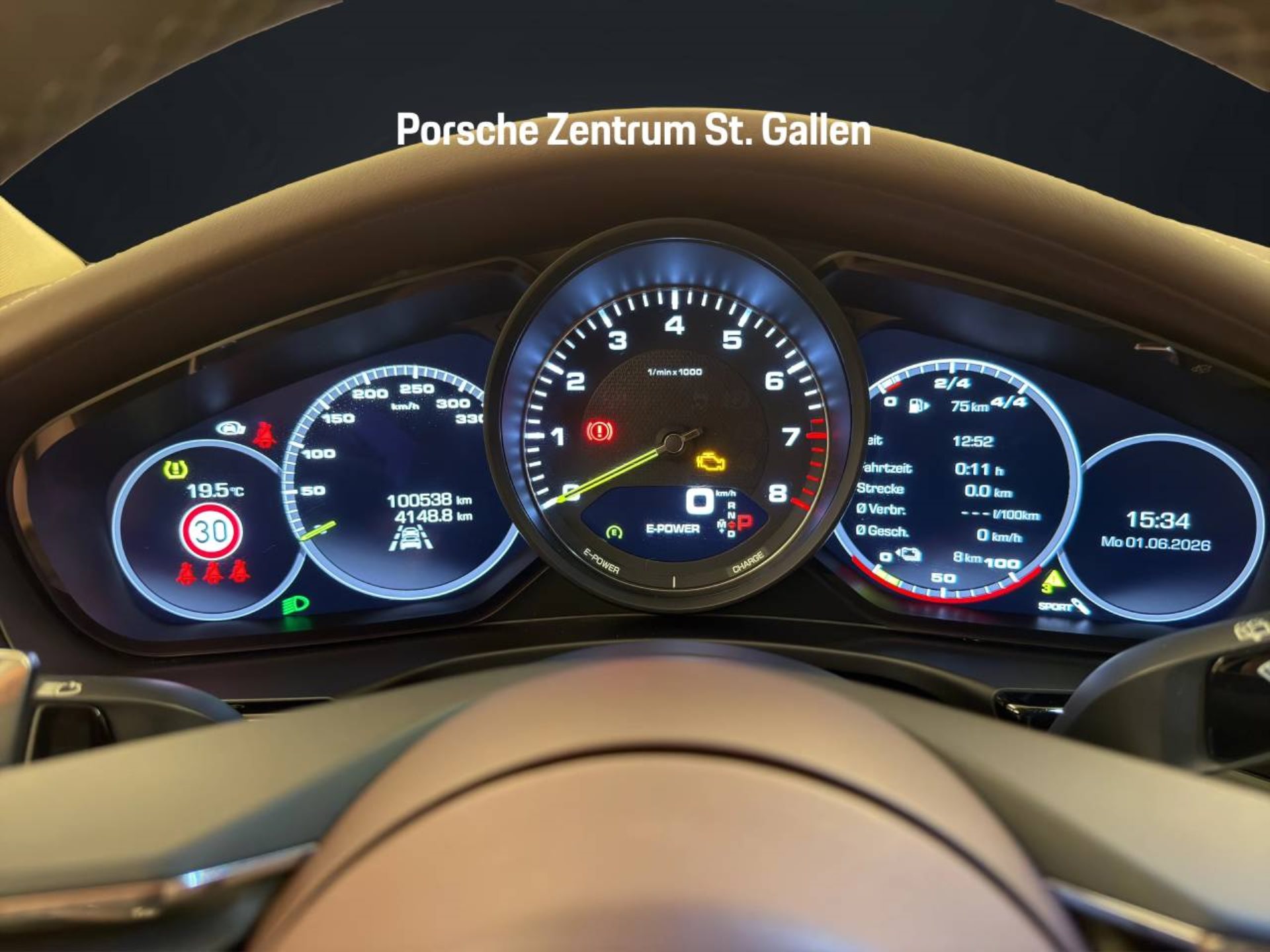 PORSCHE Panamera 4S E-Hybrid Sport Turismo-image-13