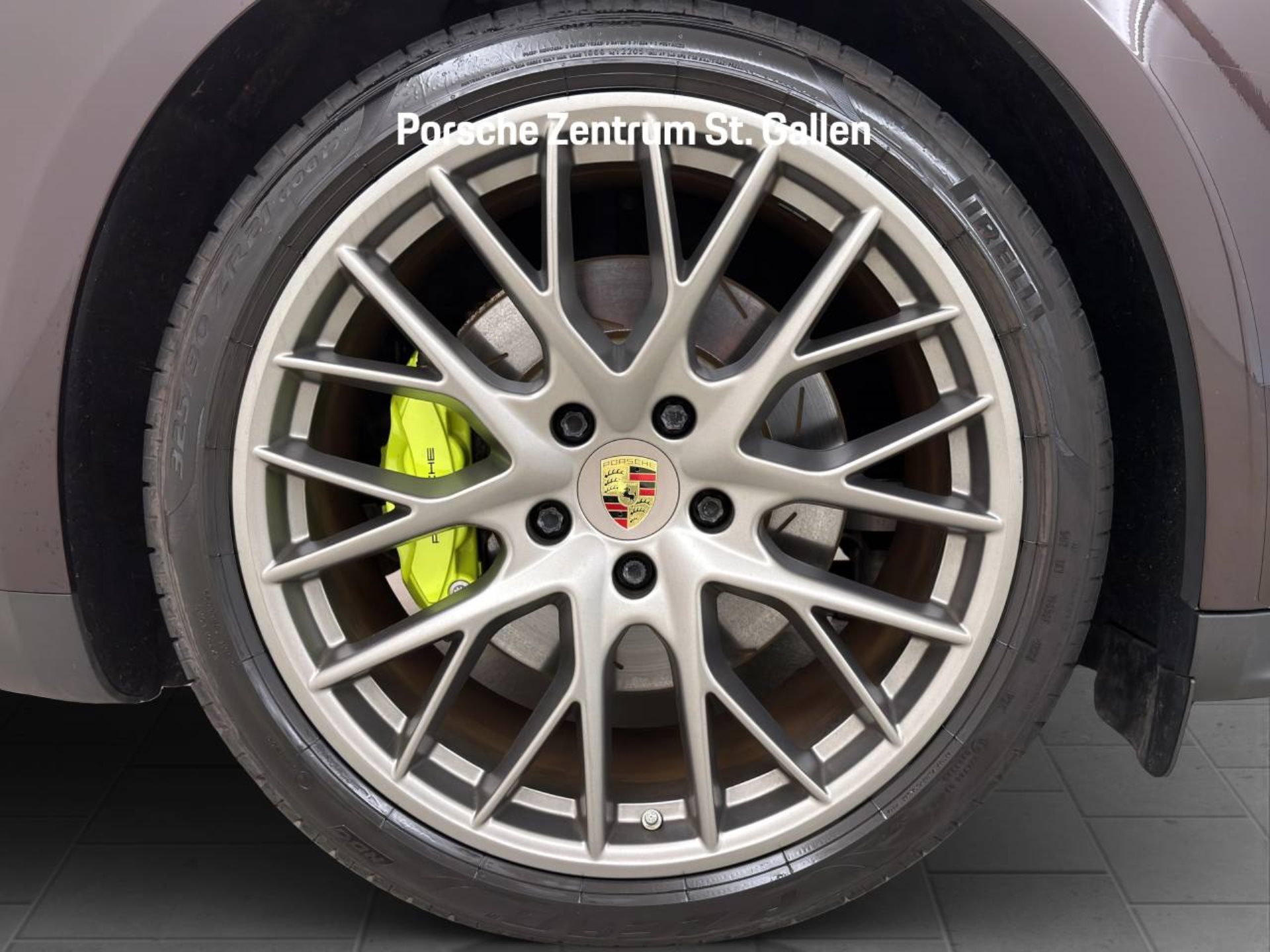 PORSCHE Panamera 4S E-Hybrid Sport Turismo-image-9