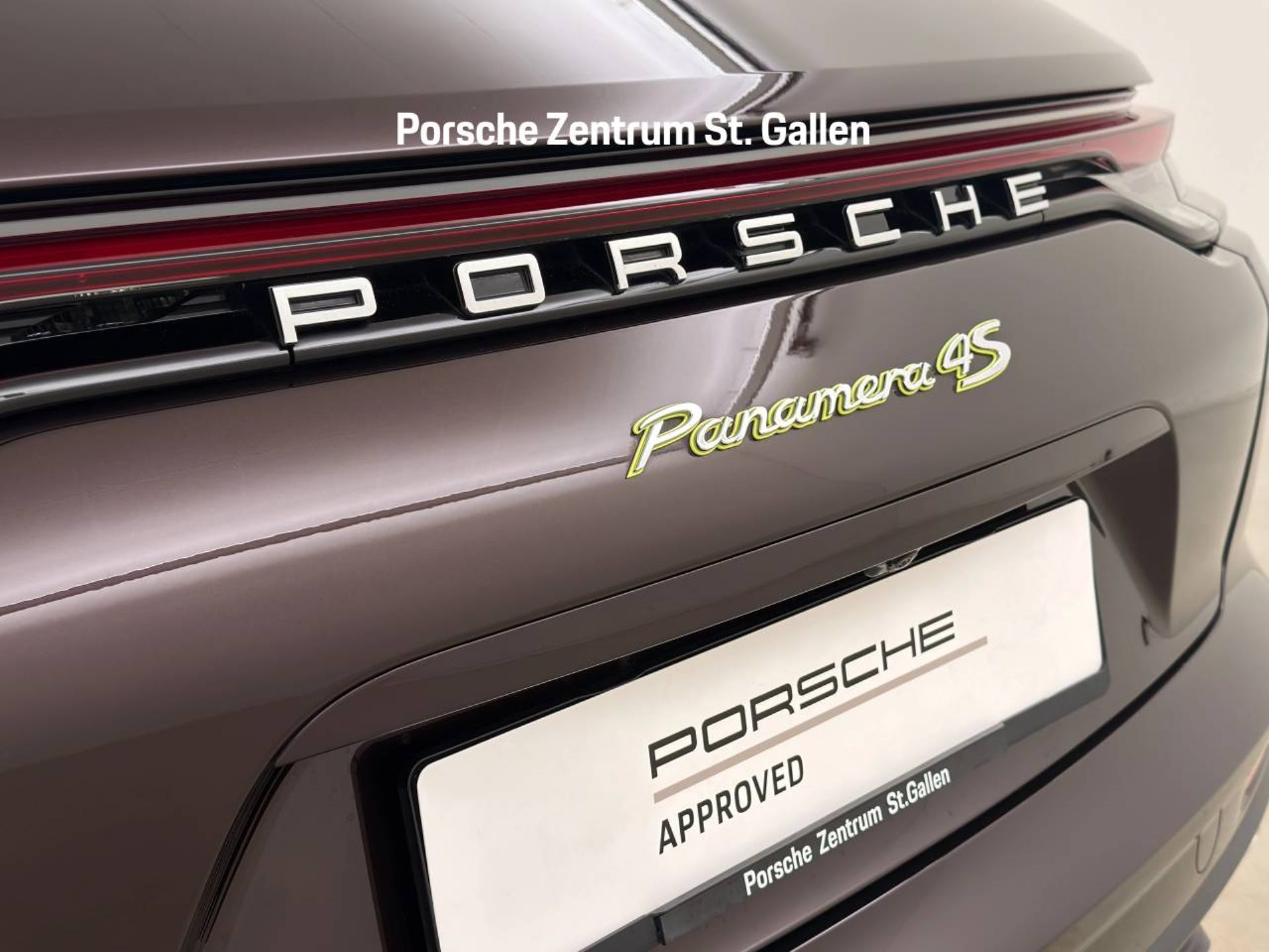 PORSCHE Panamera 4S E-Hybrid Sport Turismo-image-11