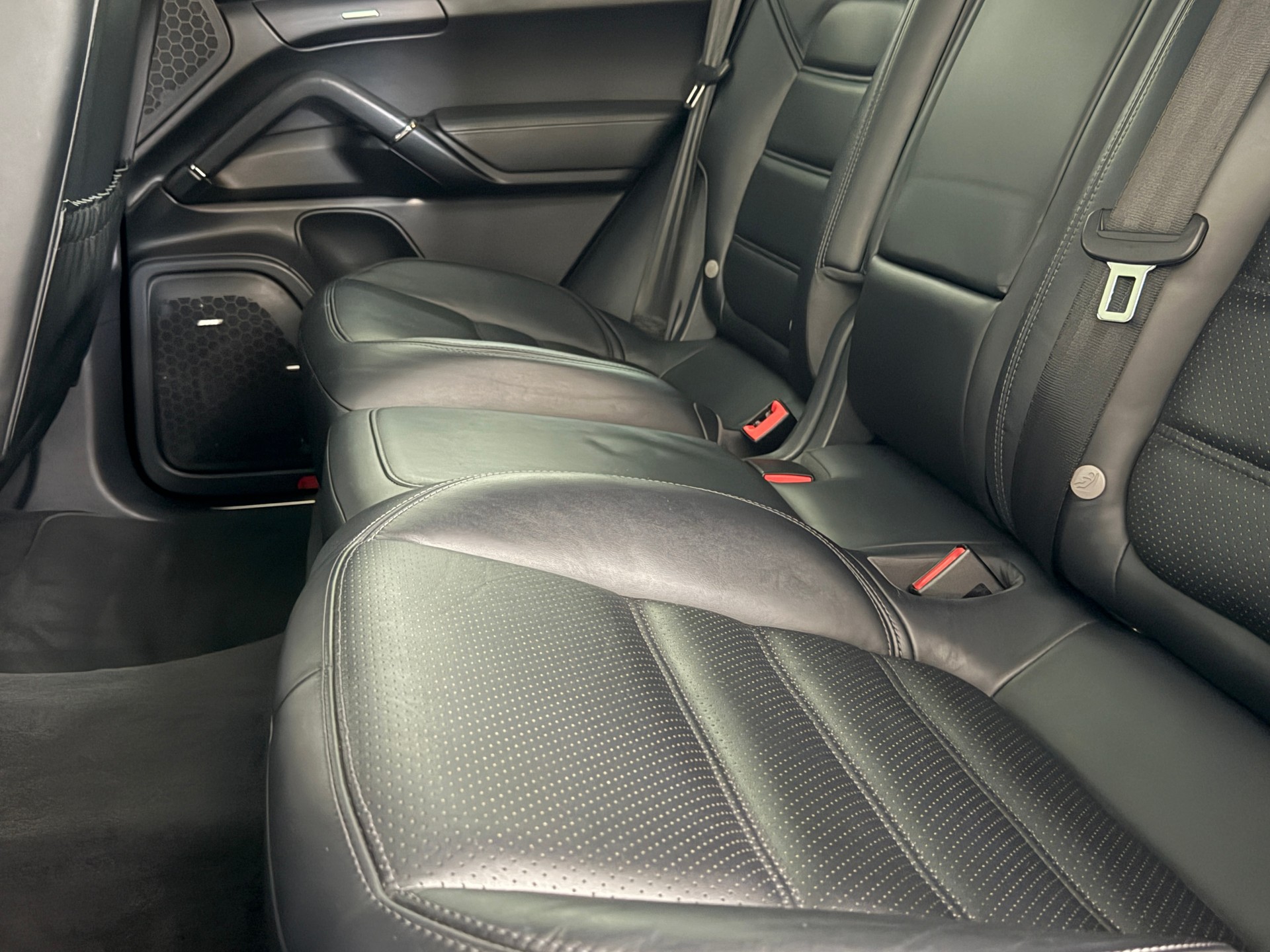 PORSCHE Cayenne S Diesel-image-8
