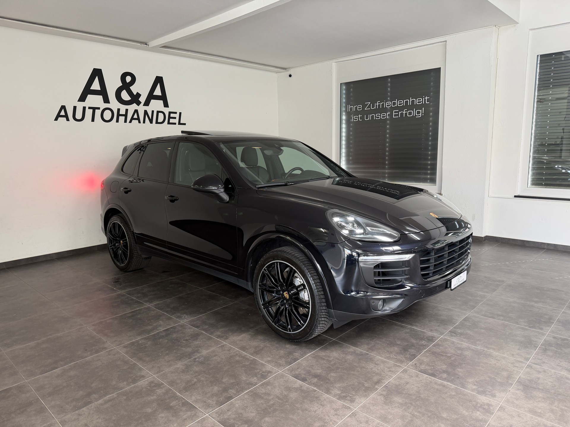 PORSCHE Cayenne S Diesel-image-0
