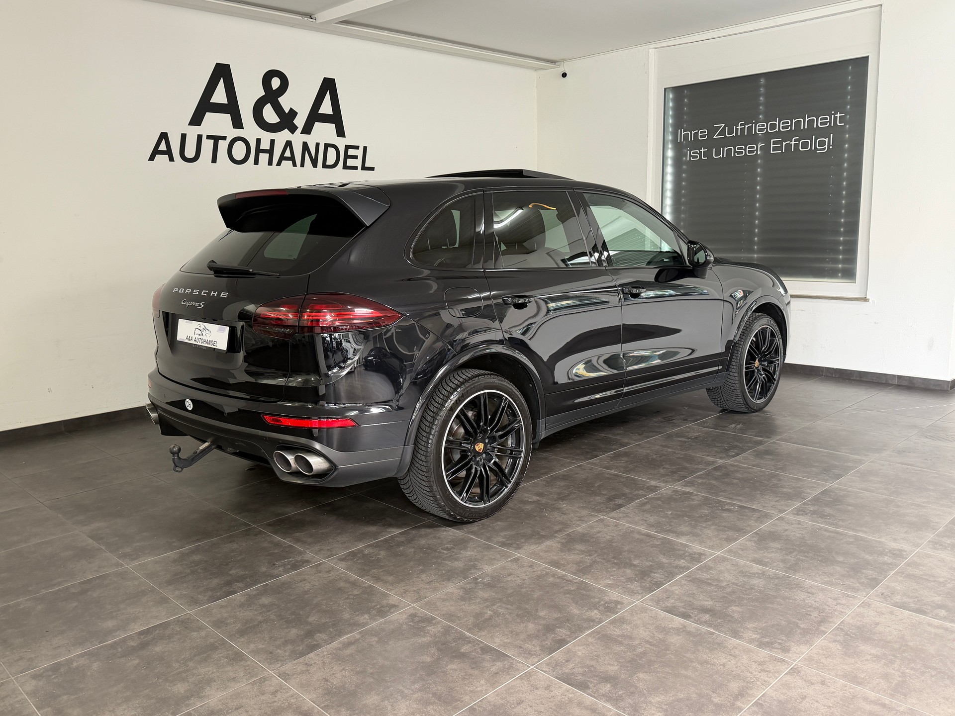 PORSCHE Cayenne S Diesel-image-3