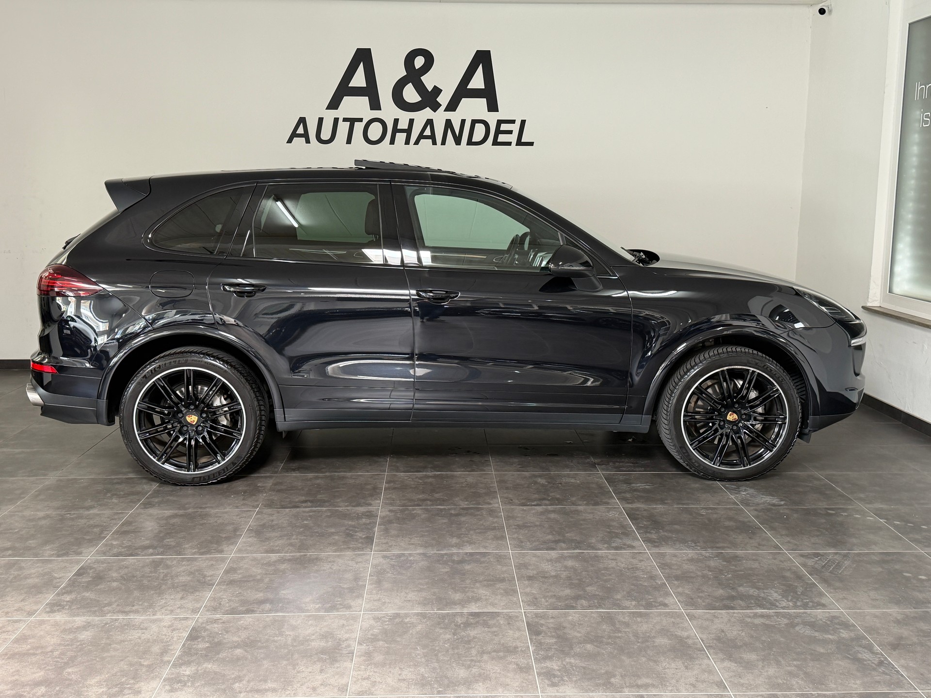 PORSCHE Cayenne S Diesel-image-2