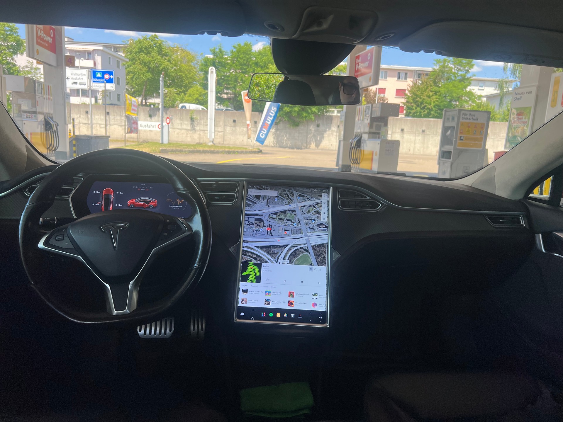 TESLA Model S 85 D Performance-image-8