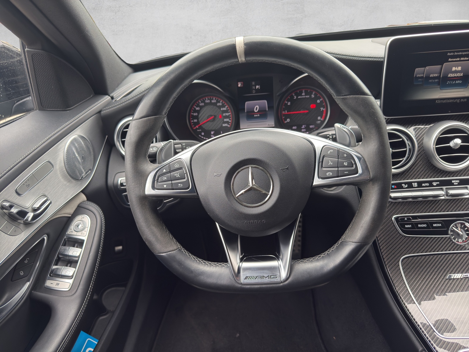 MERCEDES-BENZ C 63 S AMG Speedshift-image-10