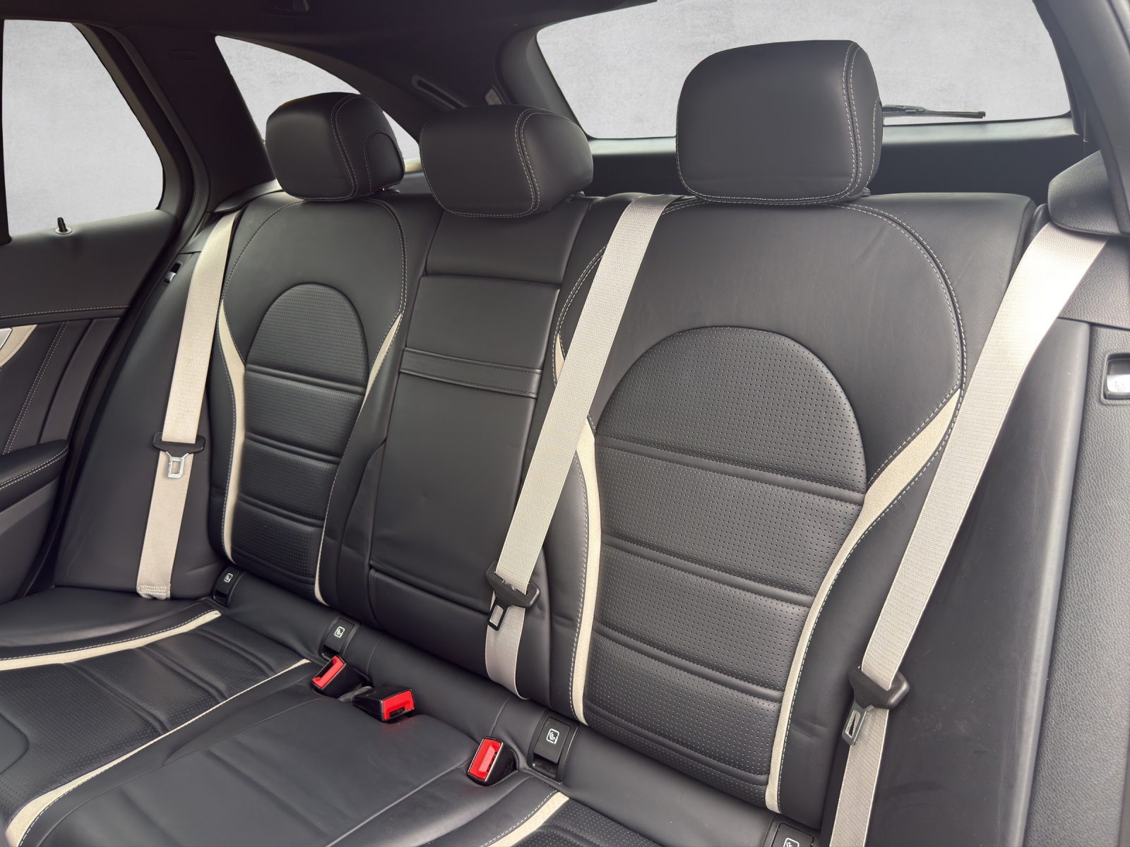 MERCEDES-BENZ C 63 S AMG Speedshift-image-13