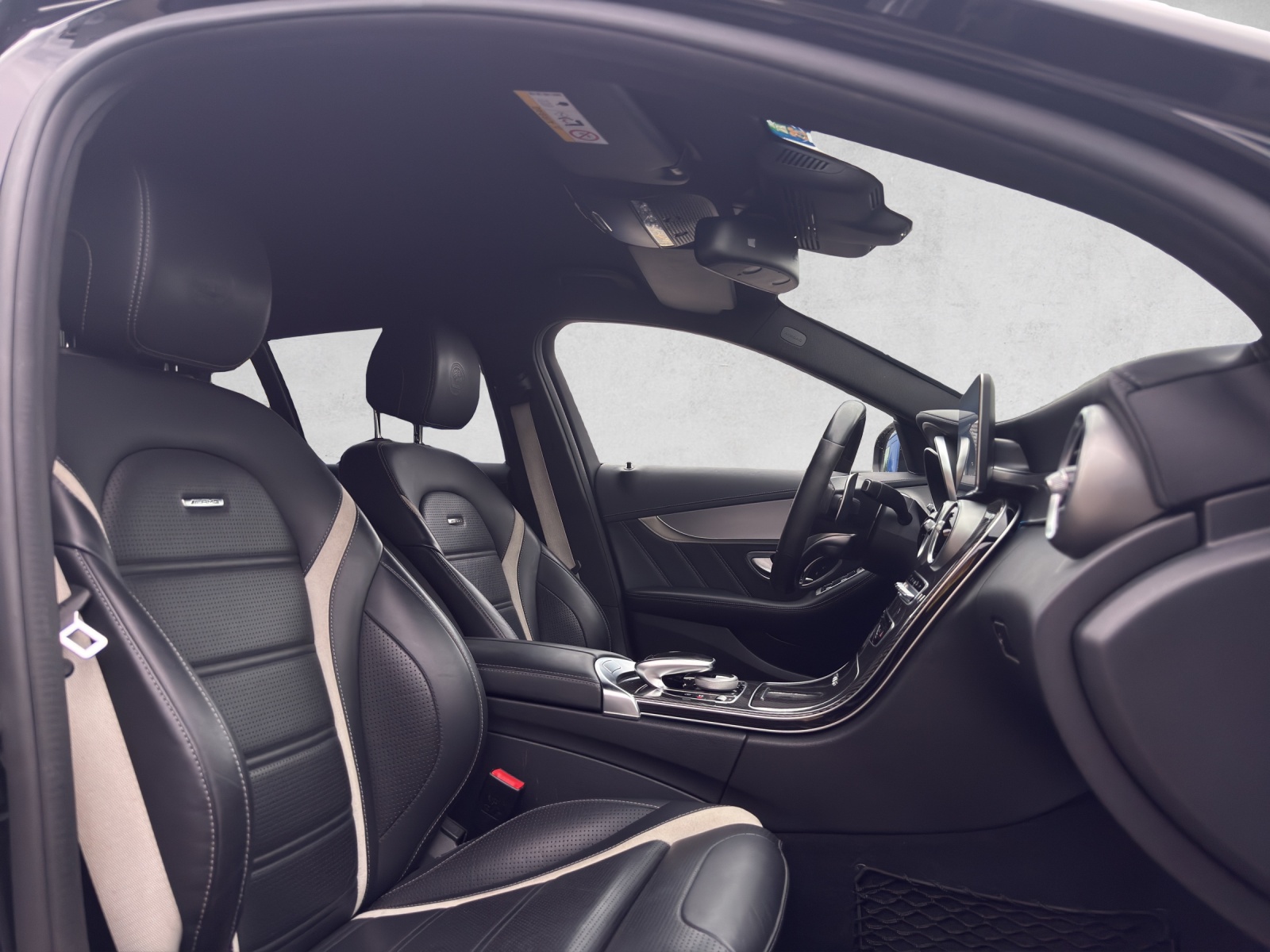 MERCEDES-BENZ C 63 S AMG Speedshift-image-15