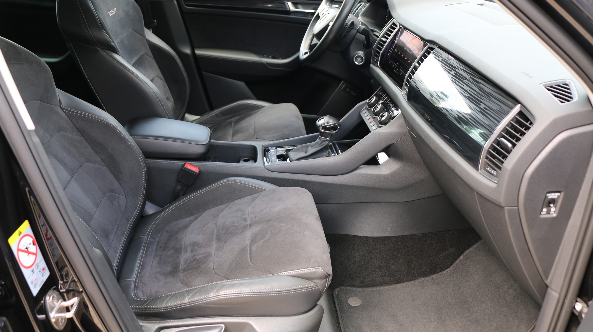 SKODA Kodiaq 2.0 TDI 4x4-image-25