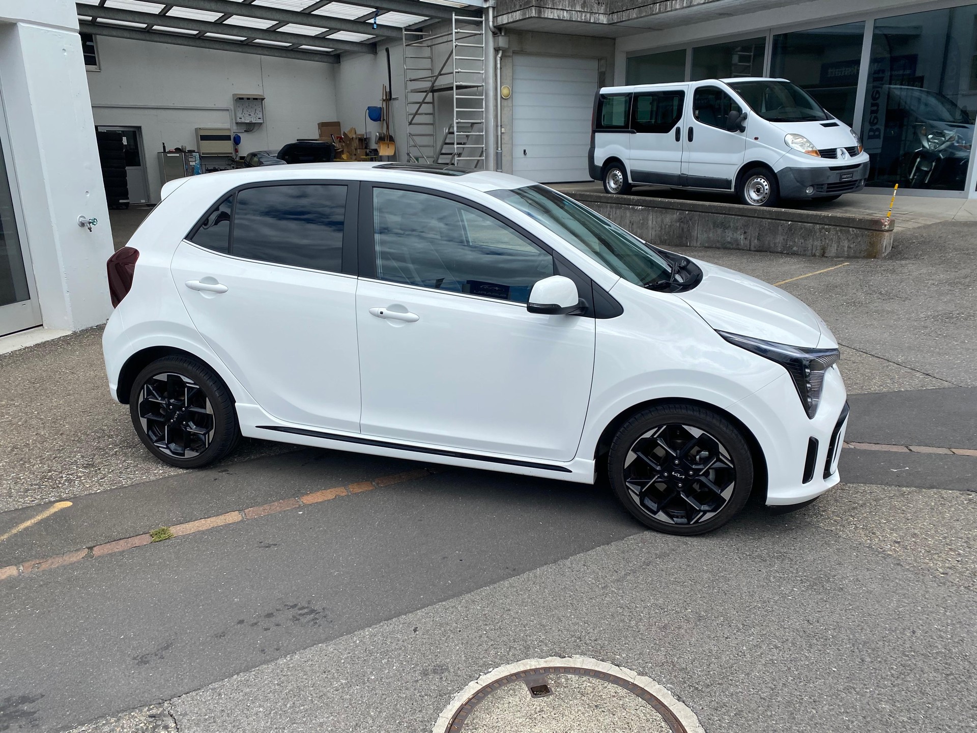KIA Picanto 1.2 CVVT GT Line-image-2
