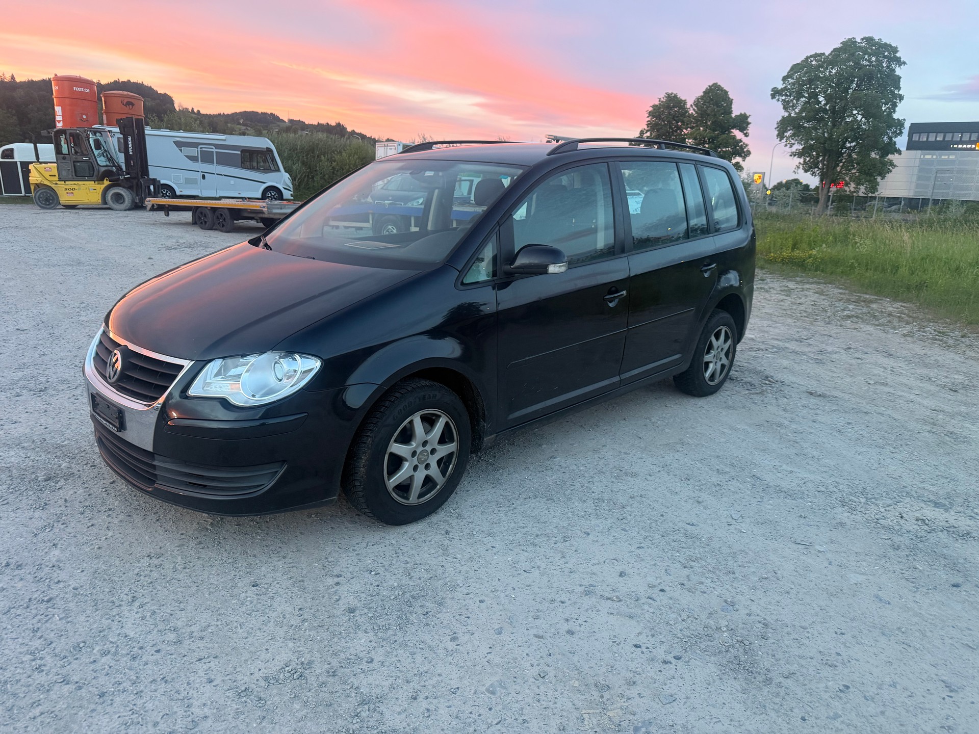 VW Touran 1.4 TSI Trendline-image-1