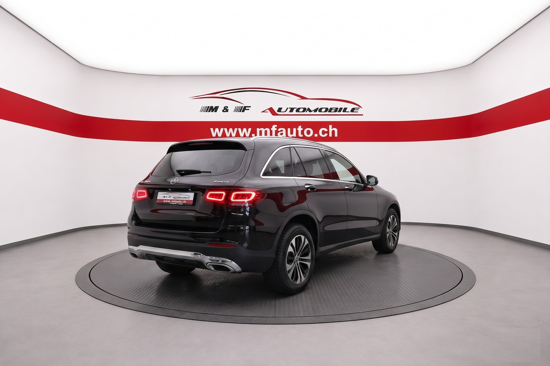 MERCEDES-BENZ GLC 300 e 4m CH FZ MIT GRATIS SERVICE-image-3