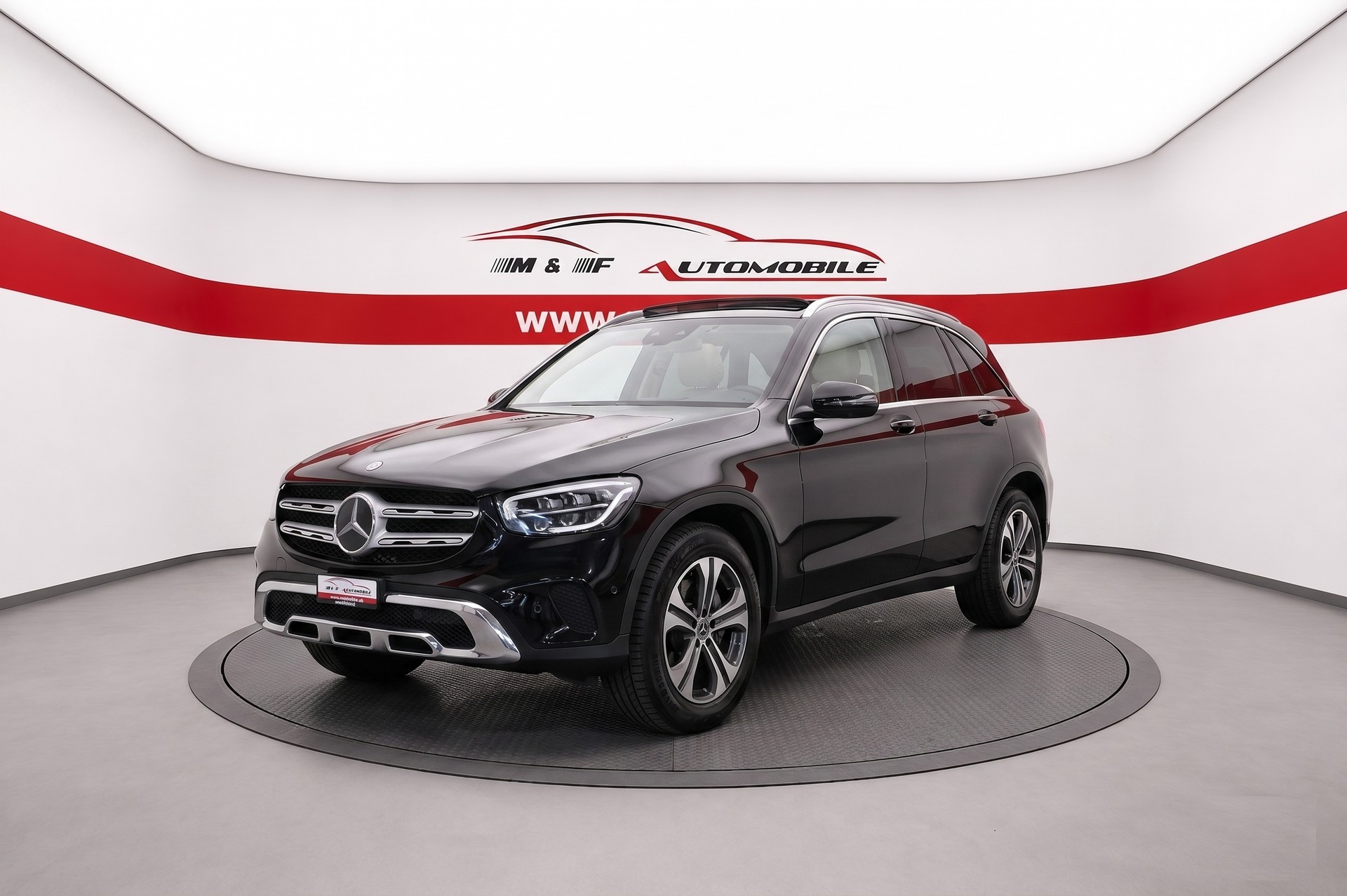 MERCEDES-BENZ GLC 300 e 4m CH FZ MIT GRATIS SERVICE-image-0
