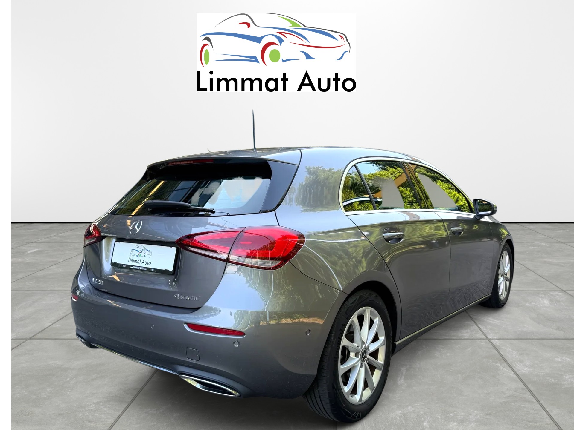 MERCEDES-BENZ A 220 Progressive 7G-DCT 4Matic-image-5