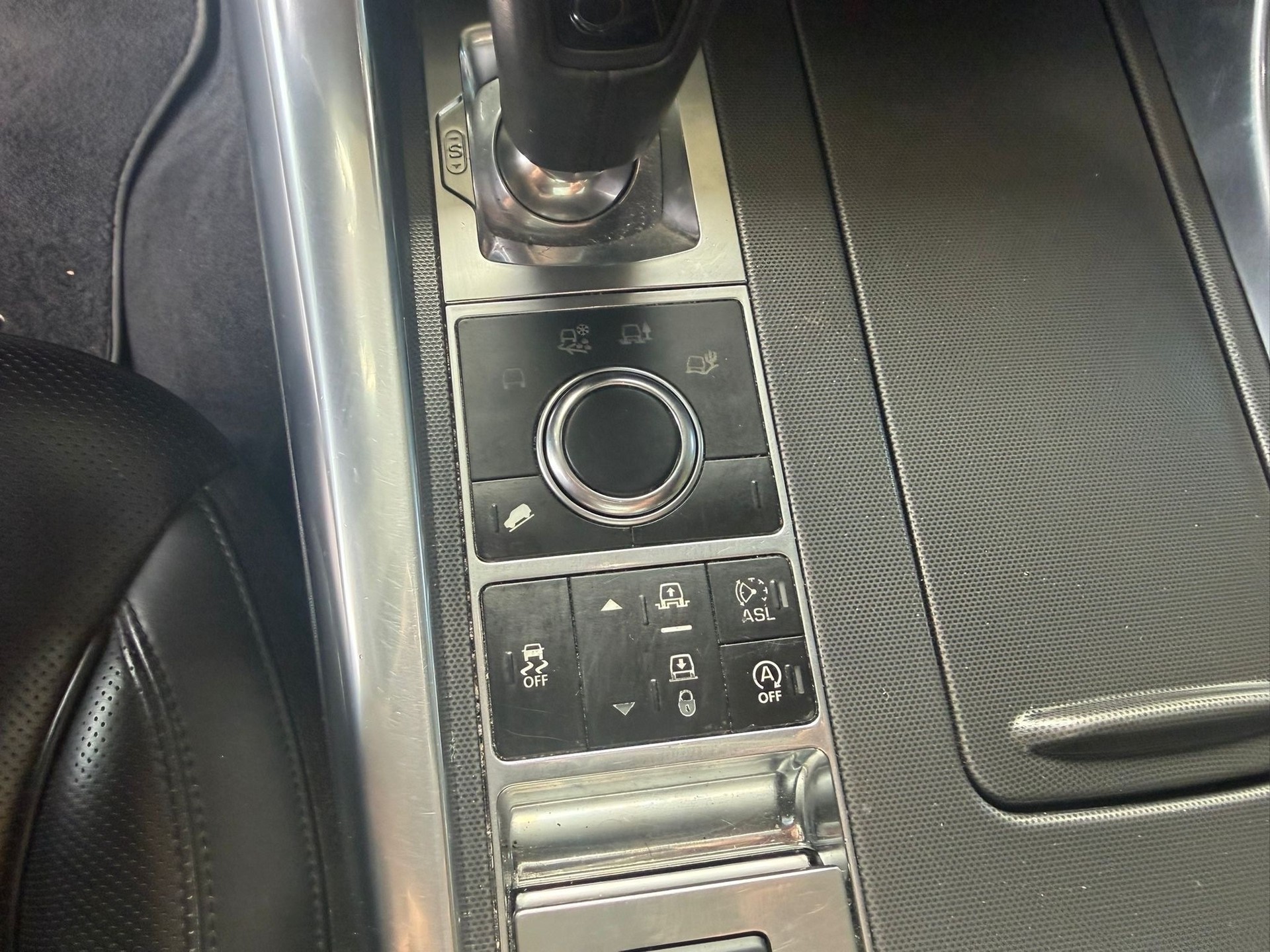 LAND ROVER Range Rover Sport 3.0 SDV6 HSE Automatic-image-11
