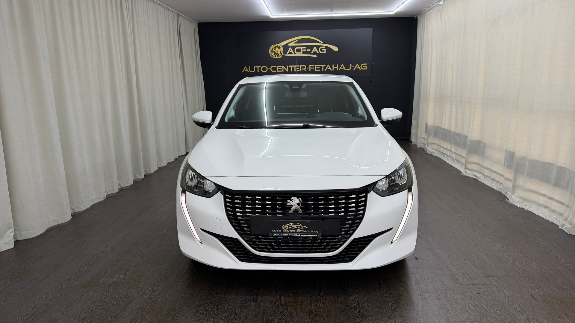 PEUGEOT 208 1.2 PureTech Allure EAT8-image-1