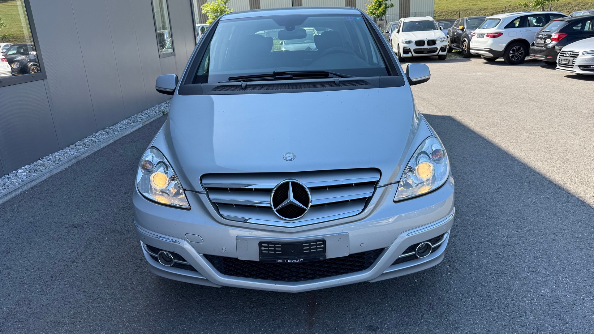 MERCEDES-BENZ B 180 Selection Autotronic-image-1