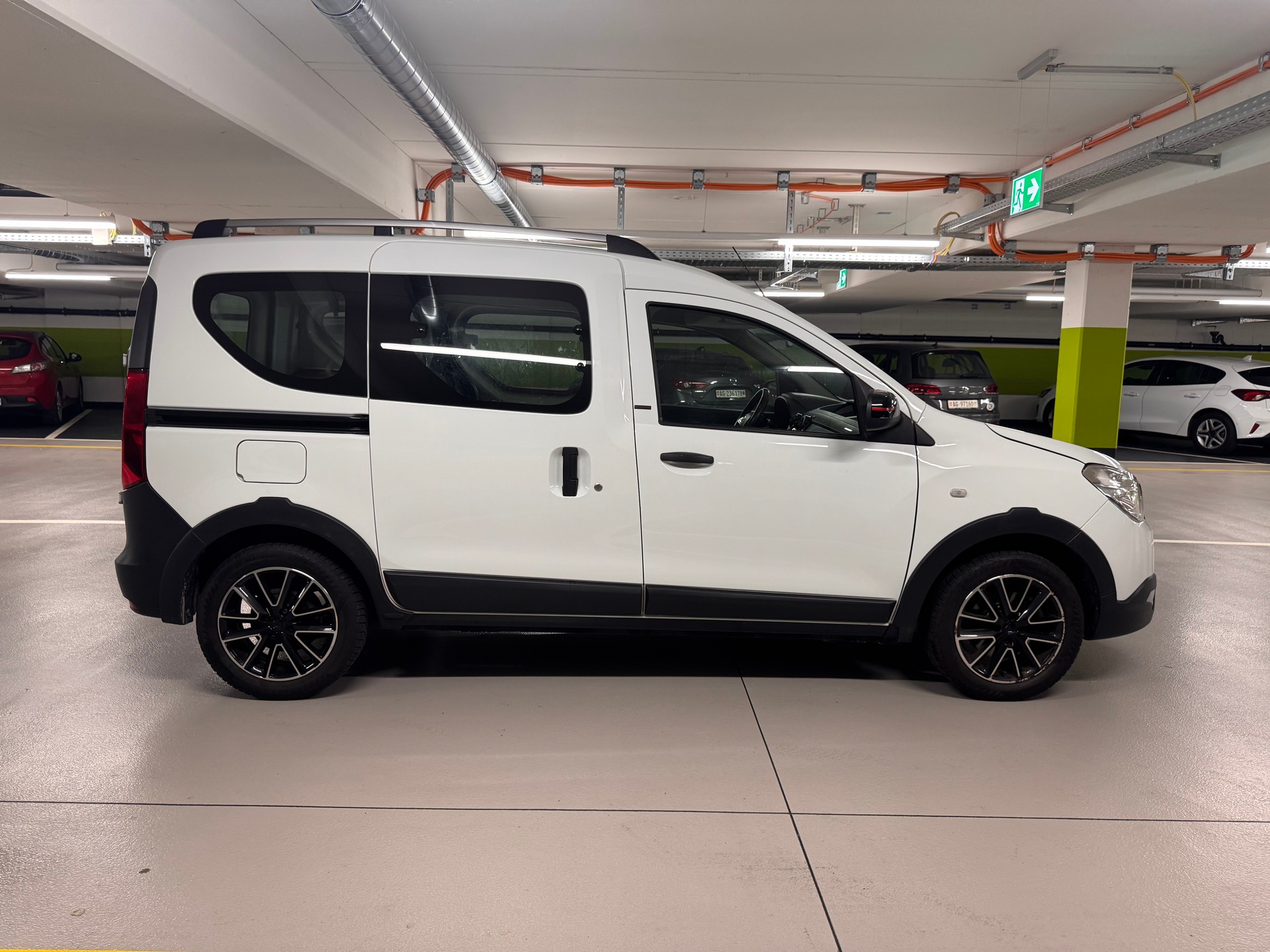 DACIA Dokker TCE 130 16V Stepway-image-3