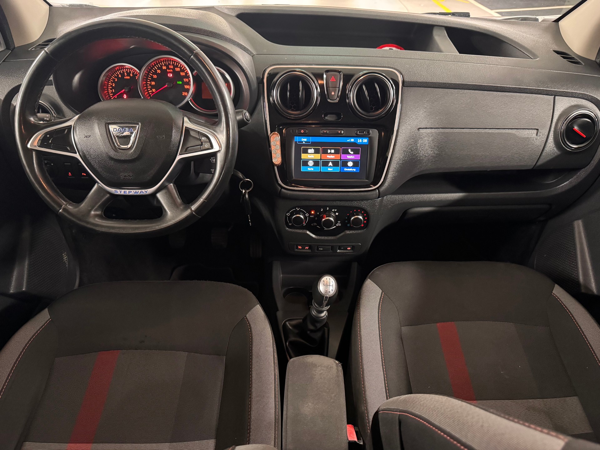 DACIA Dokker TCE 130 16V Stepway-image-11